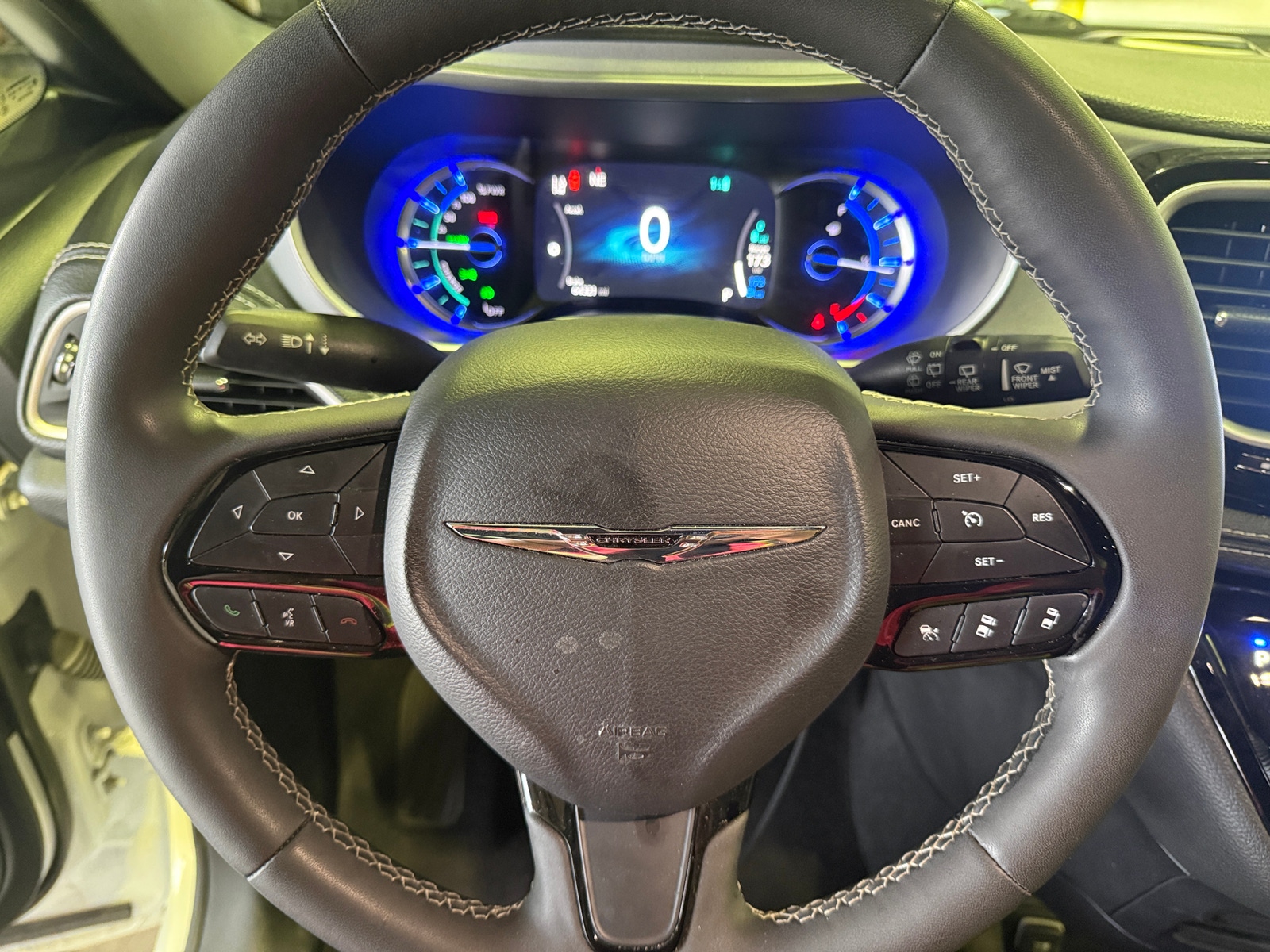 Thumbnail: 2024 Chrysler Pacifica - 4