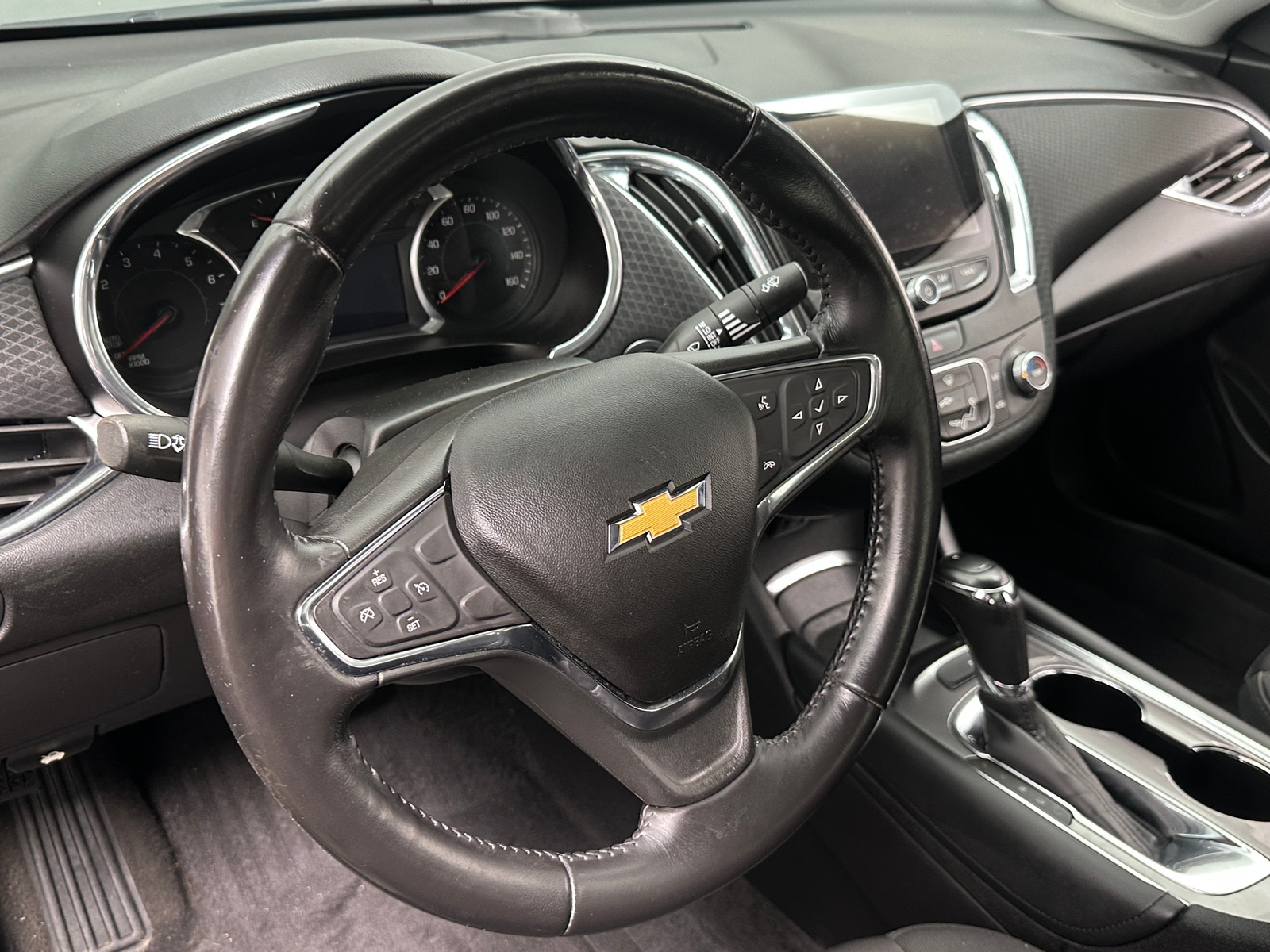 Thumbnail: 2018 Chevrolet Malibu - 5