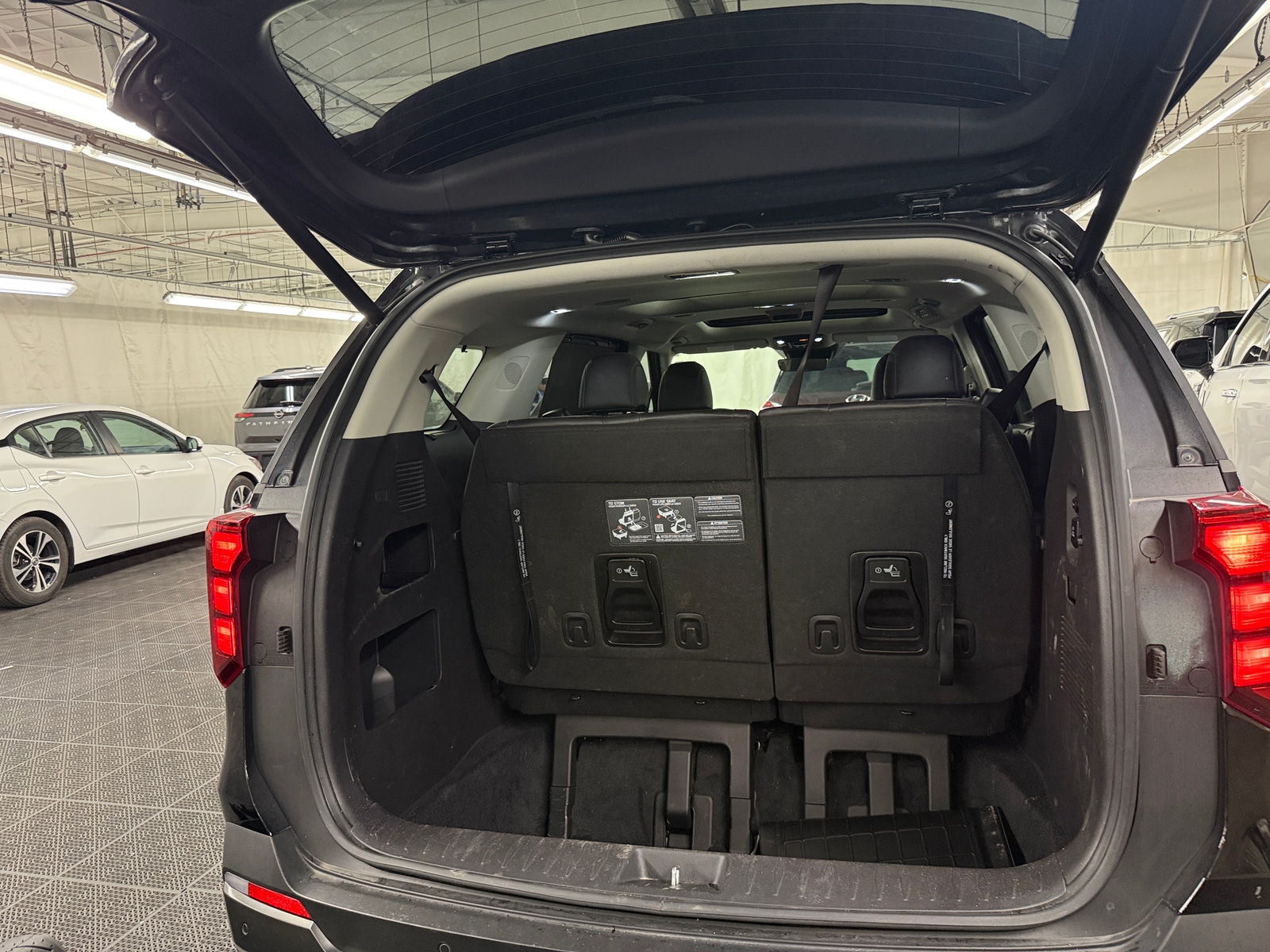Thumbnail: 2025 Kia Carnival - 6