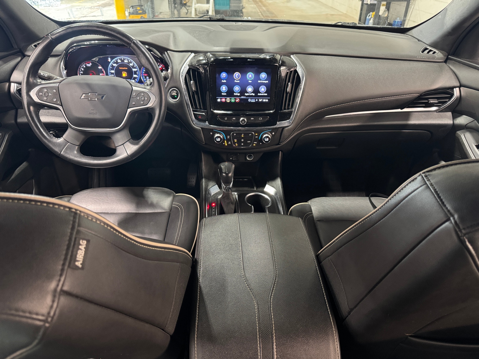 Thumbnail: 2022 Chevrolet Traverse - 2