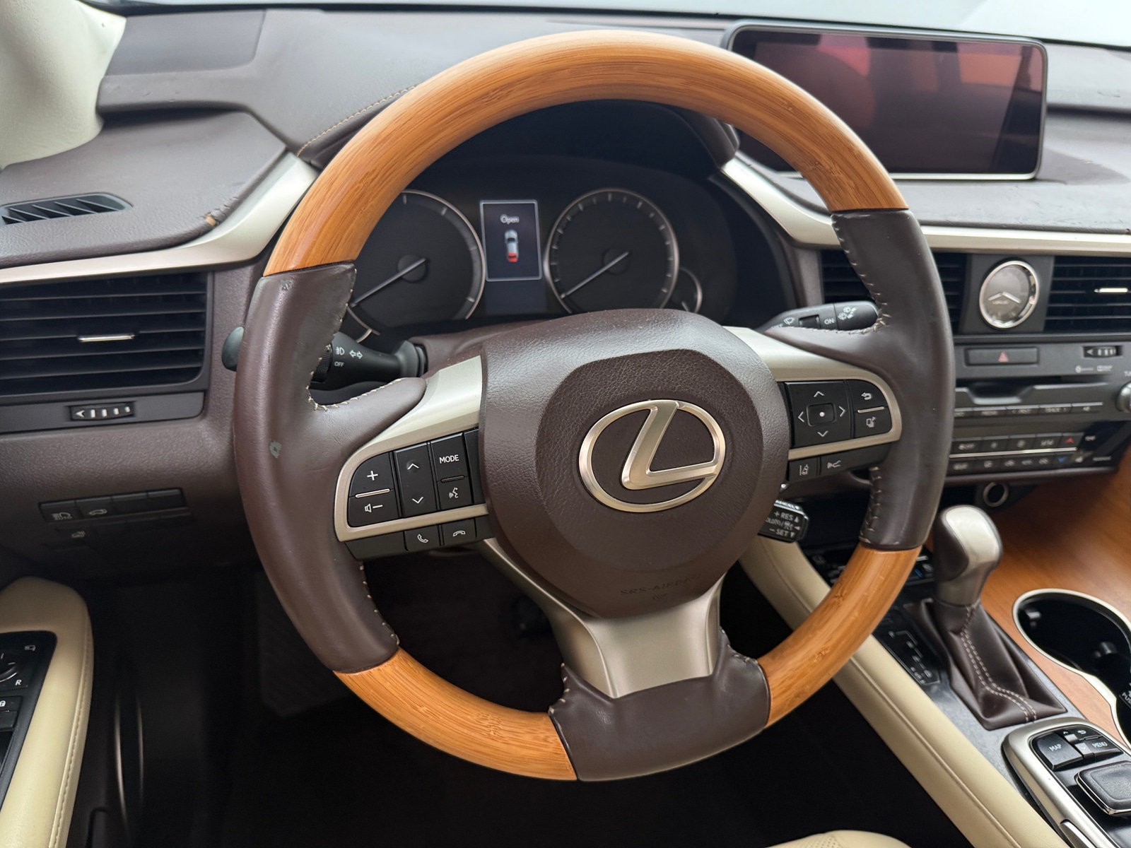 Thumbnail: 2017 Lexus RX - 5