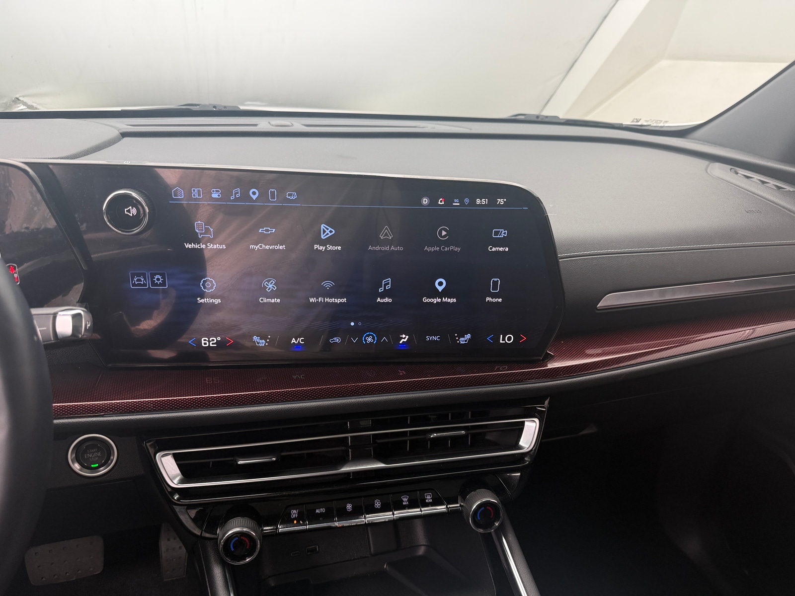 Thumbnail: 2025 Chevrolet Traverse - 3