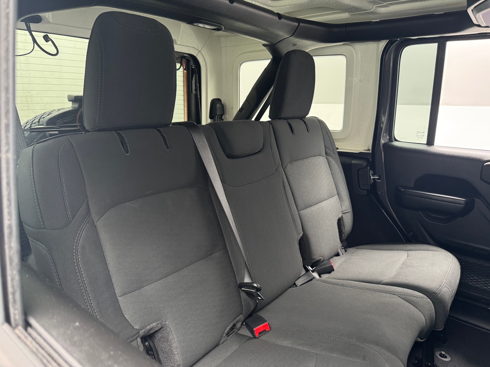 Thumbnail: 2021 Jeep Wrangler - 6