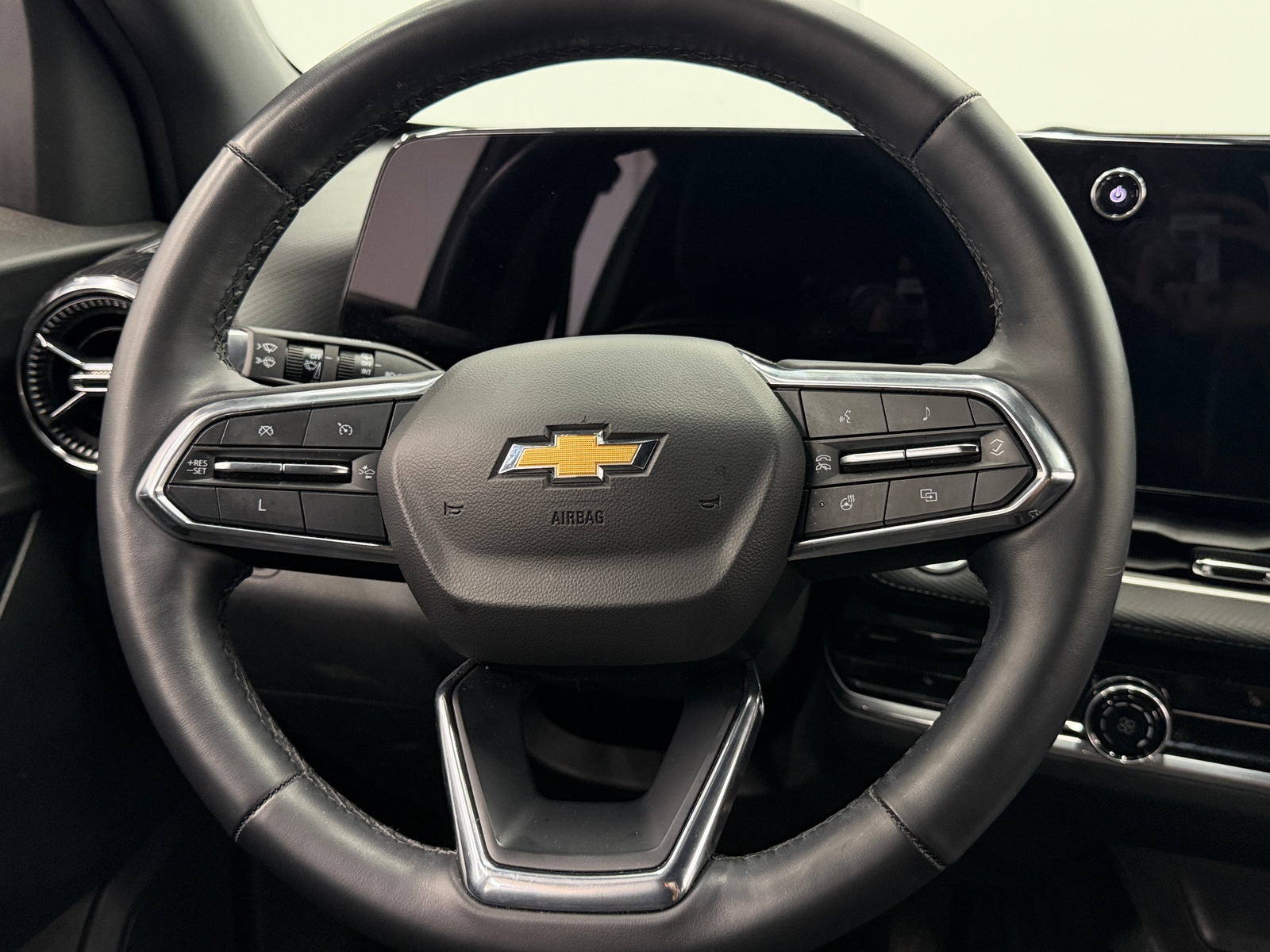 Thumbnail: 2025 Chevrolet Equinox - 5