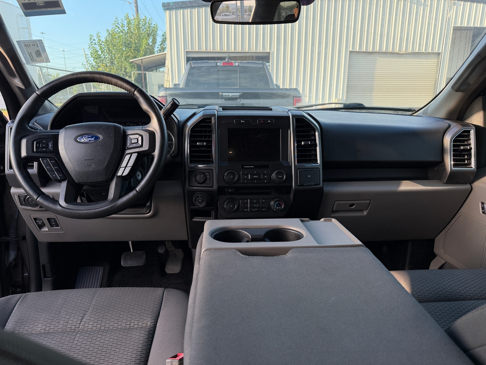 Thumbnail: 2018 Ford Econoline - 3