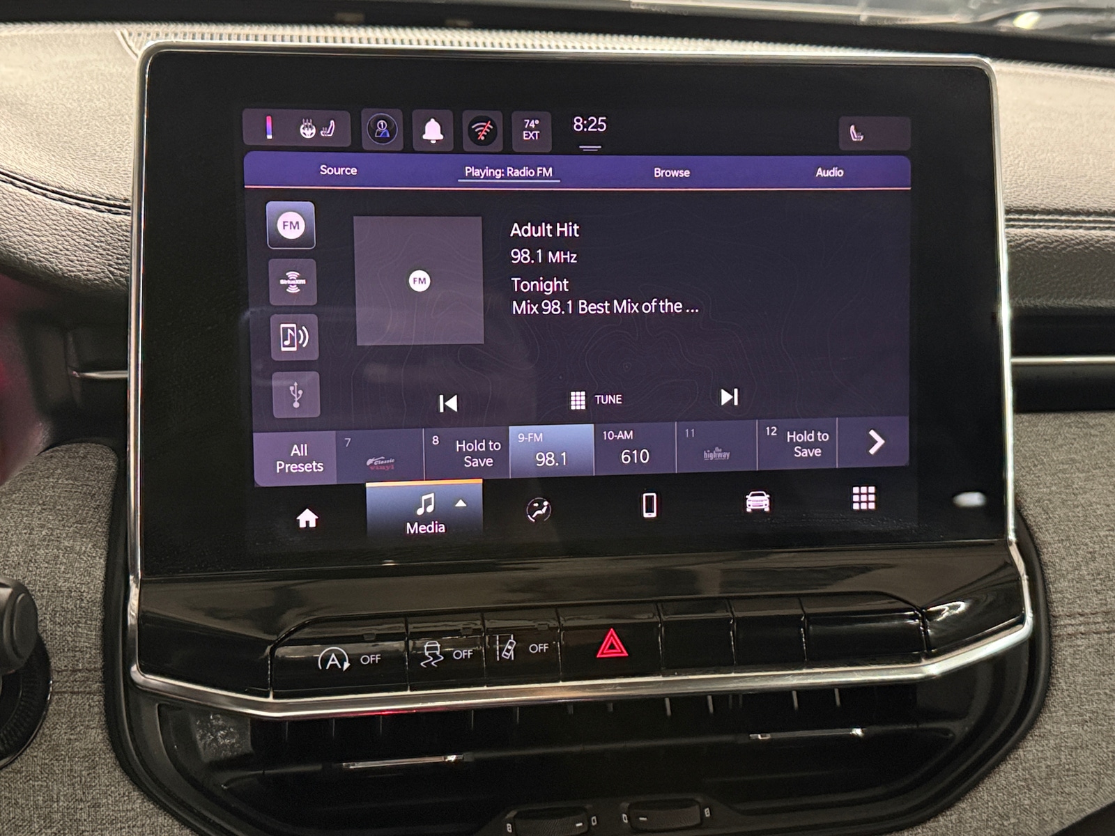 Thumbnail: 2022 Jeep Compass - 3