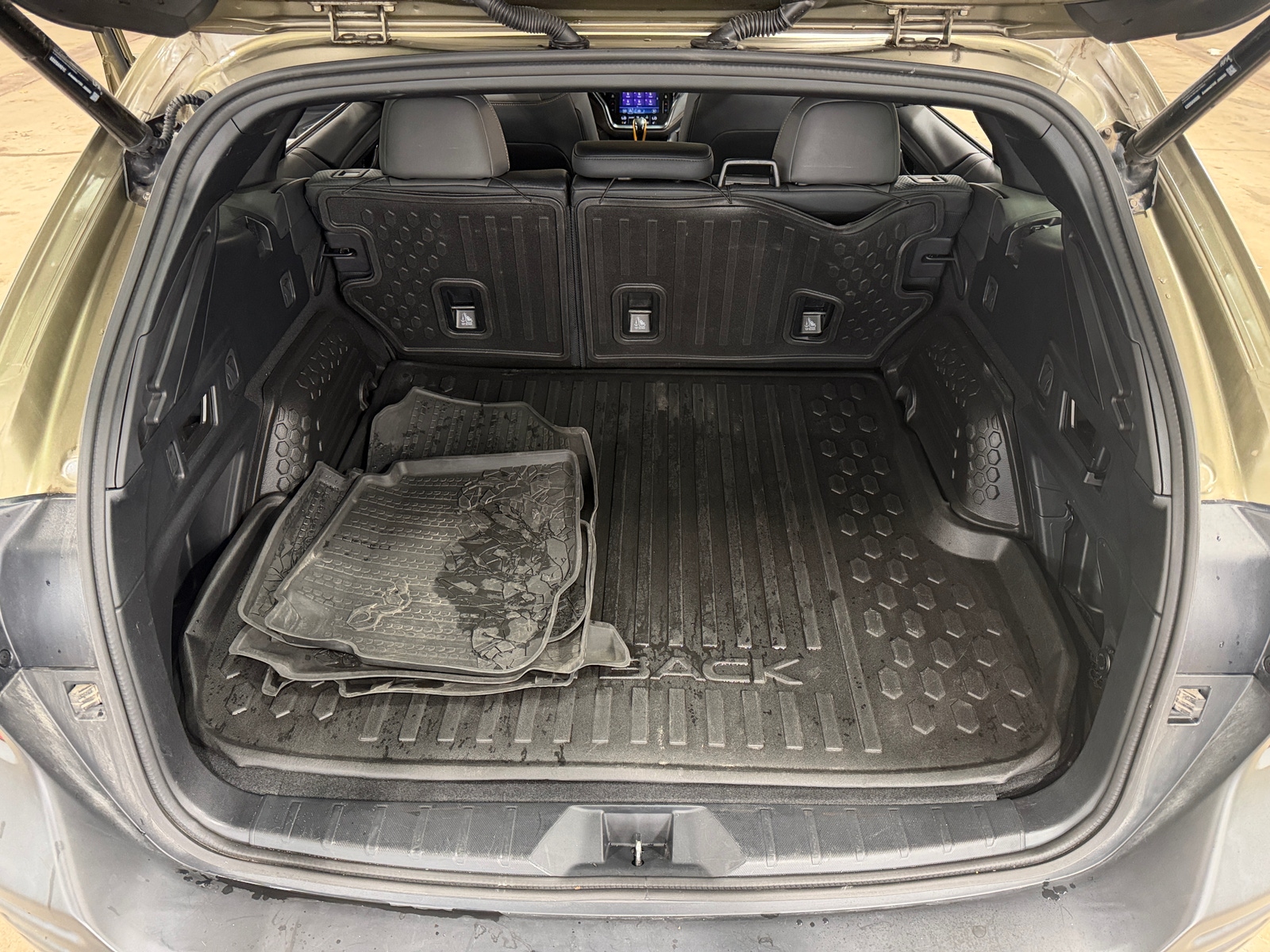 Thumbnail: 2022 Subaru Outback - 6