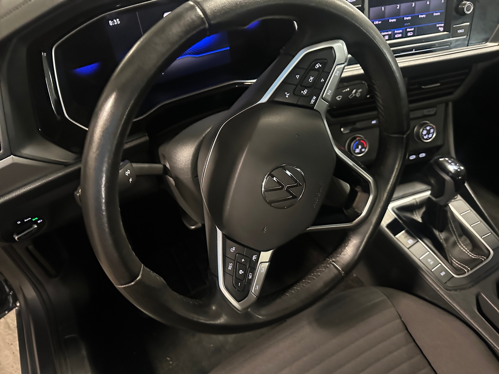 Thumbnail: 2024 Volkswagen Jetta - 5