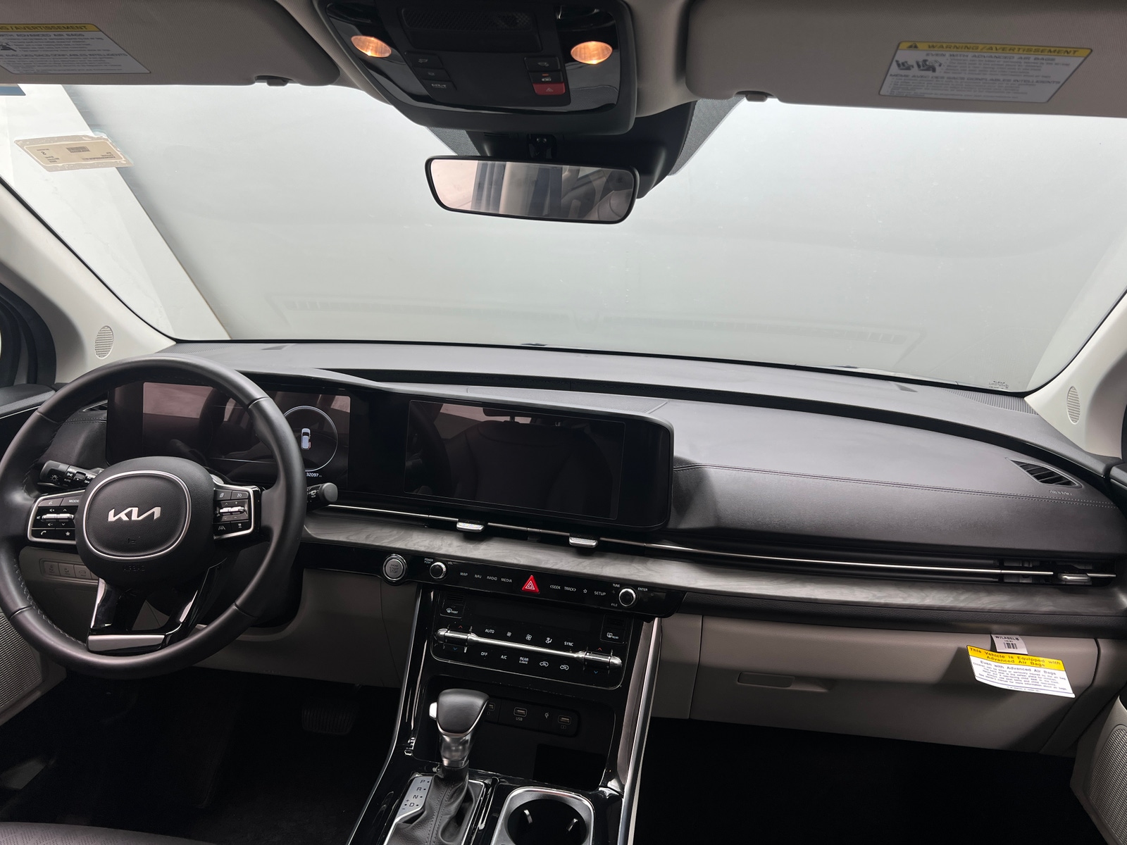 Thumbnail: 2023 Kia Carnival - 2