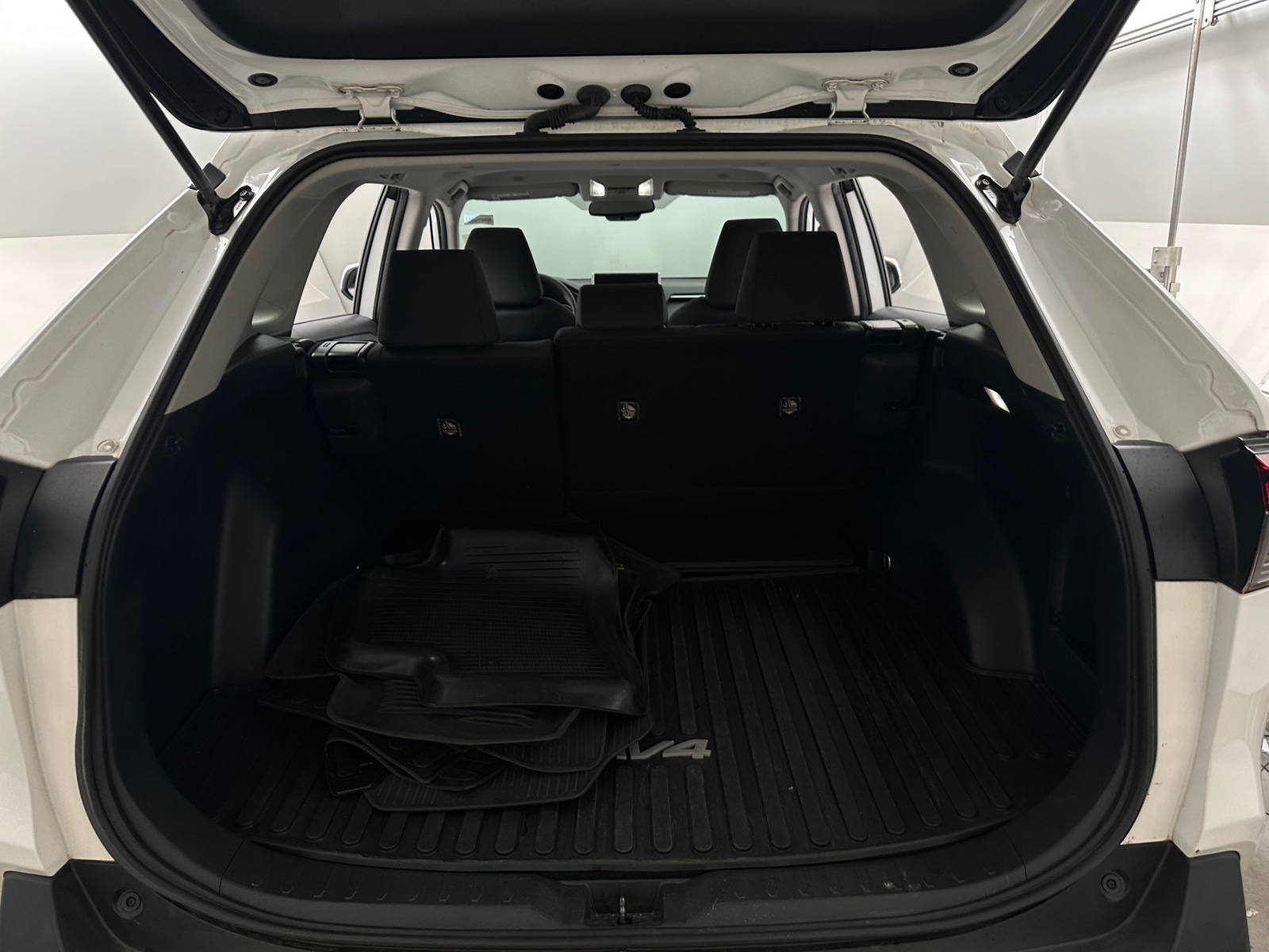Thumbnail: 2024 Toyota RAV4 - 7