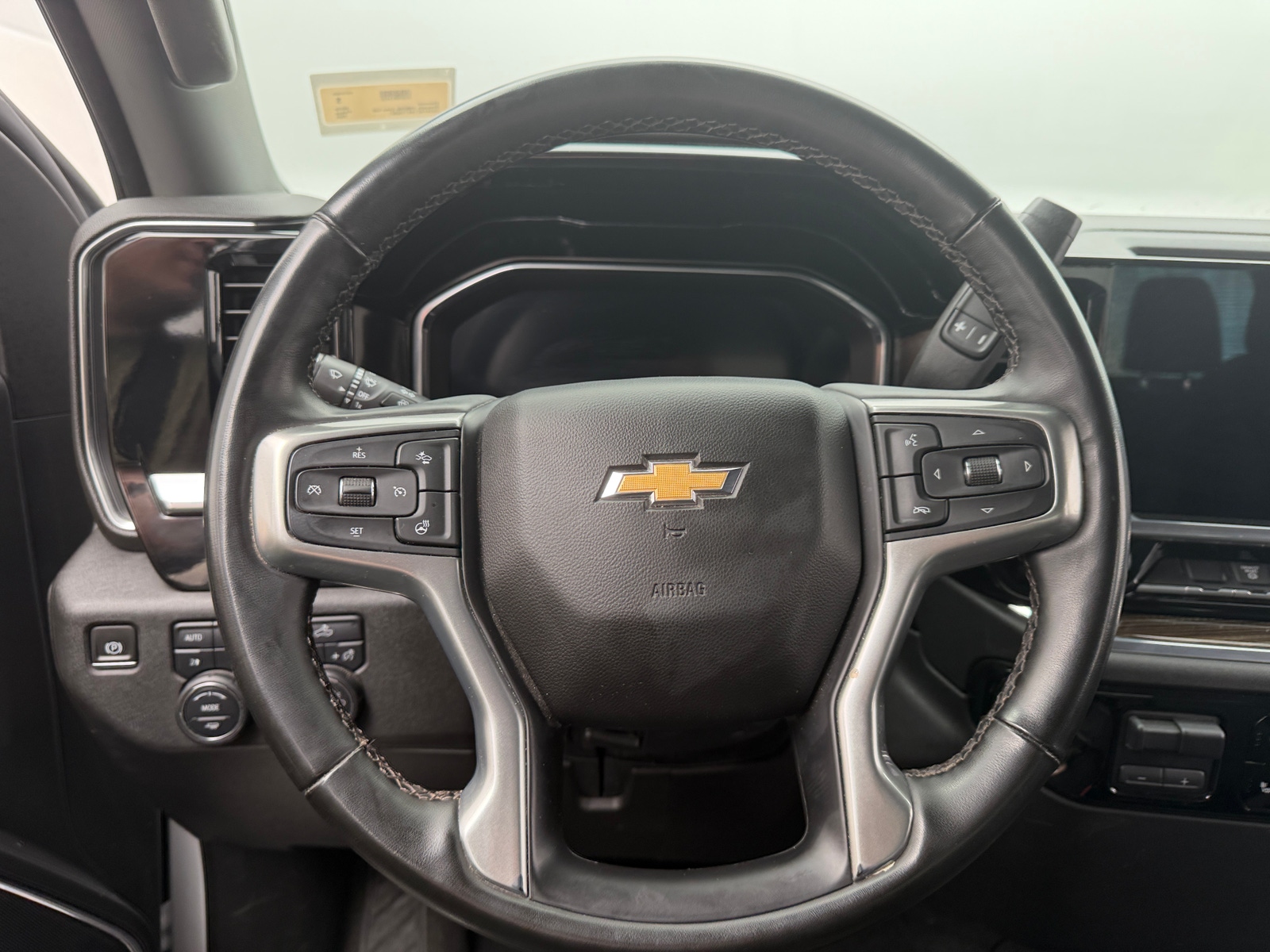 Thumbnail: 2024 Chevrolet Silverado 2500 - 5