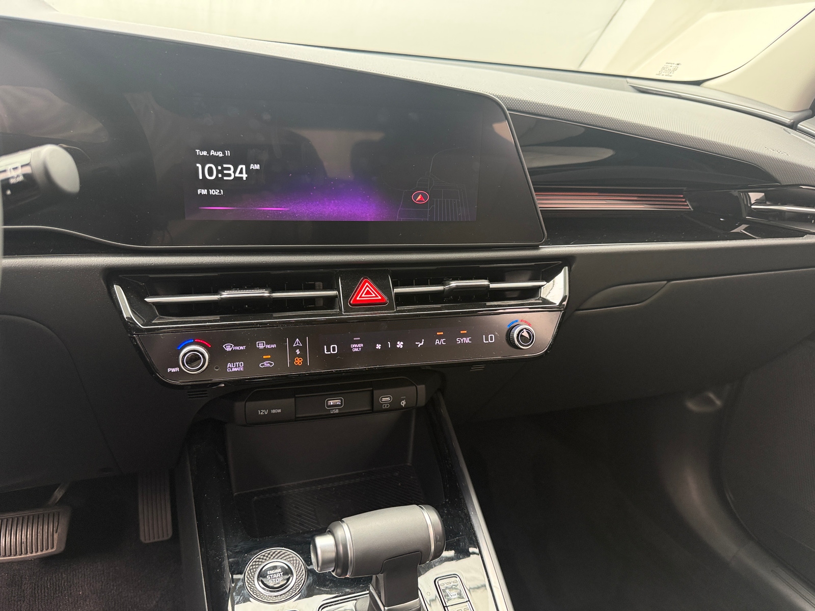 Thumbnail: 2023 Kia Niro - 3