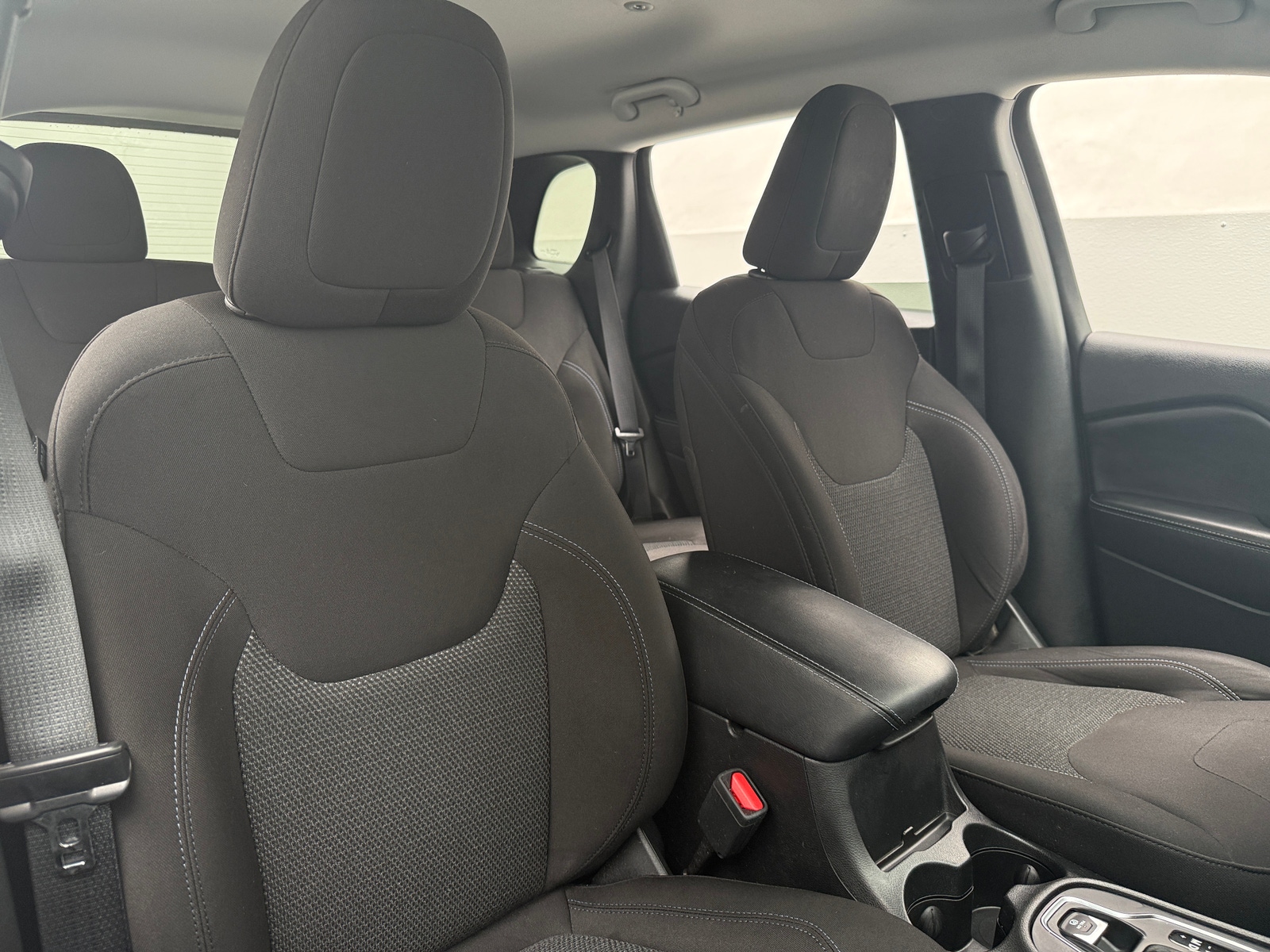Thumbnail: 2019 Jeep Cherokee - 2