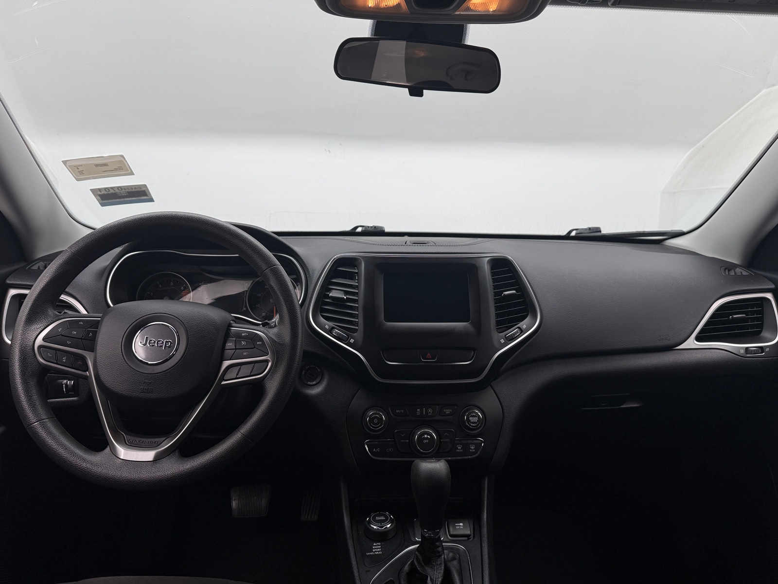 Thumbnail: 2019 Jeep Cherokee - 3