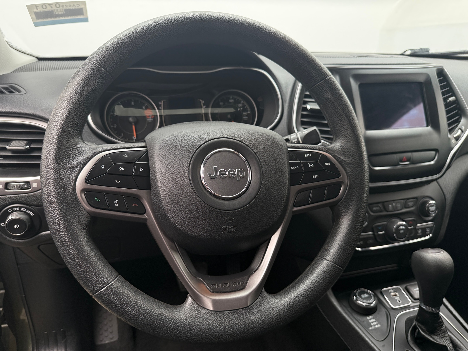 Thumbnail: 2019 Jeep Cherokee - 5