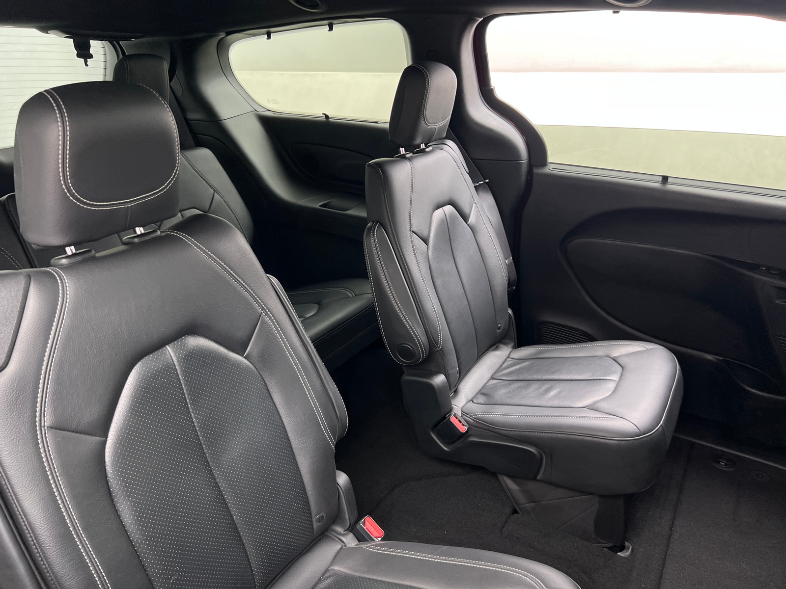Thumbnail: 2020 Chrysler Pacifica - 5