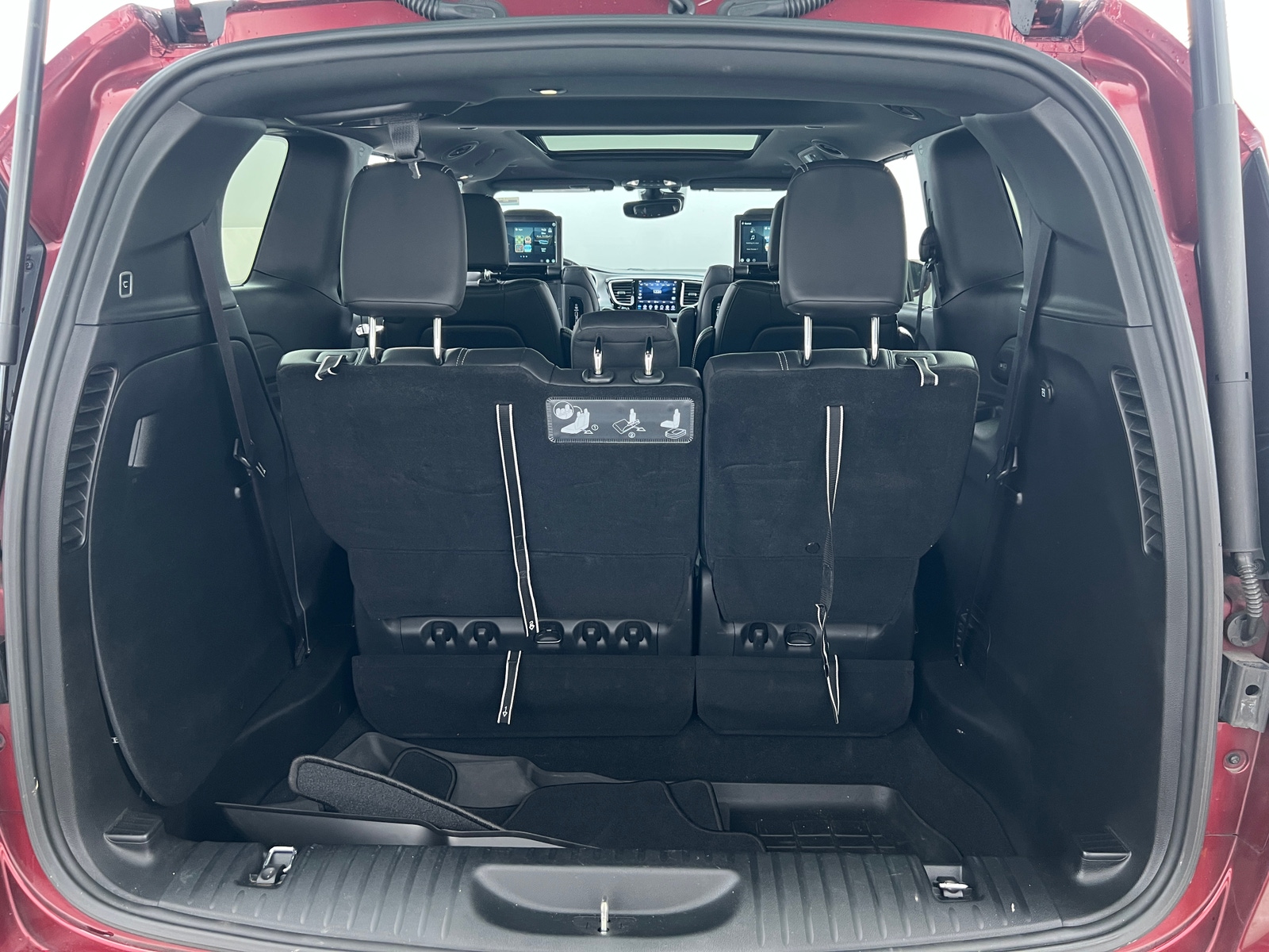 Thumbnail: 2020 Chrysler Pacifica - 6