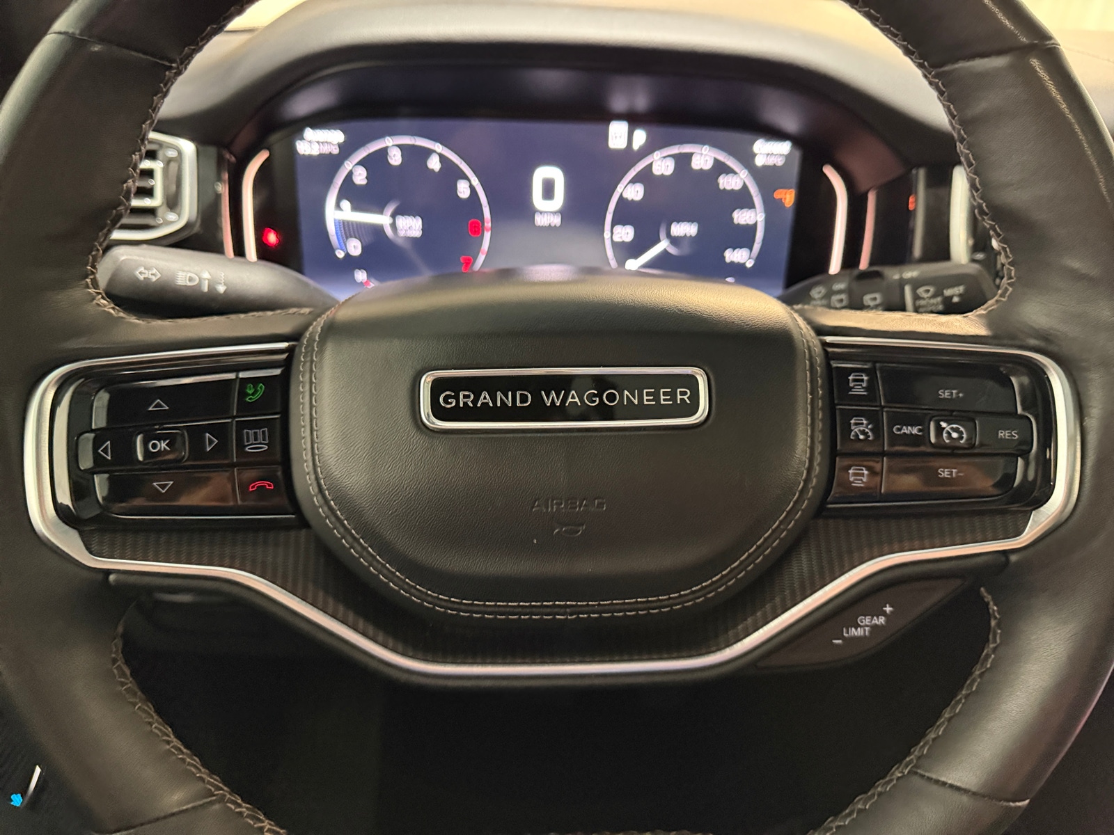 Thumbnail: 2024 Jeep Grand Wagoneer L - 4