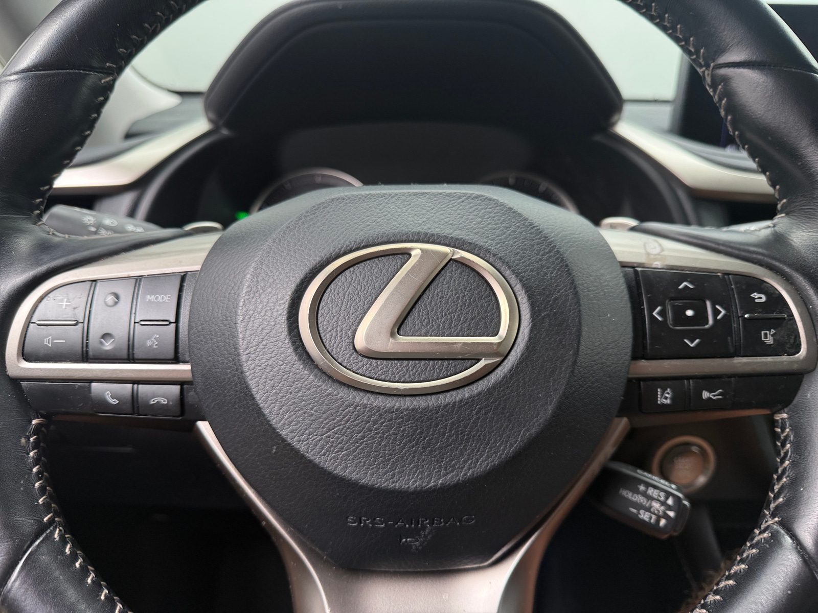Thumbnail: 2020 Lexus RX - 4