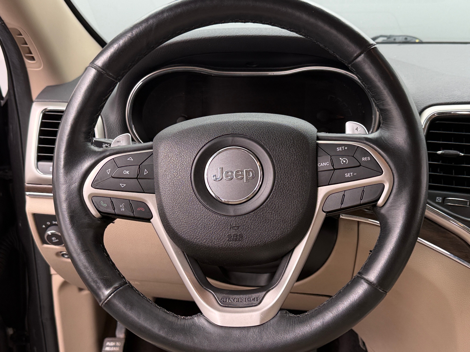 Thumbnail: 2016 Jeep Grand Cherokee - 4