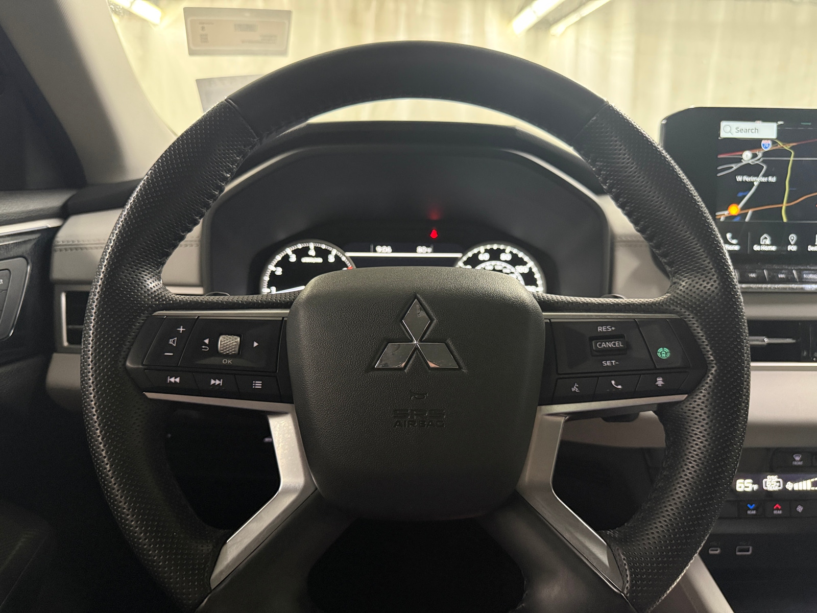 Thumbnail: 2022 Mitsubishi Outlander - 4