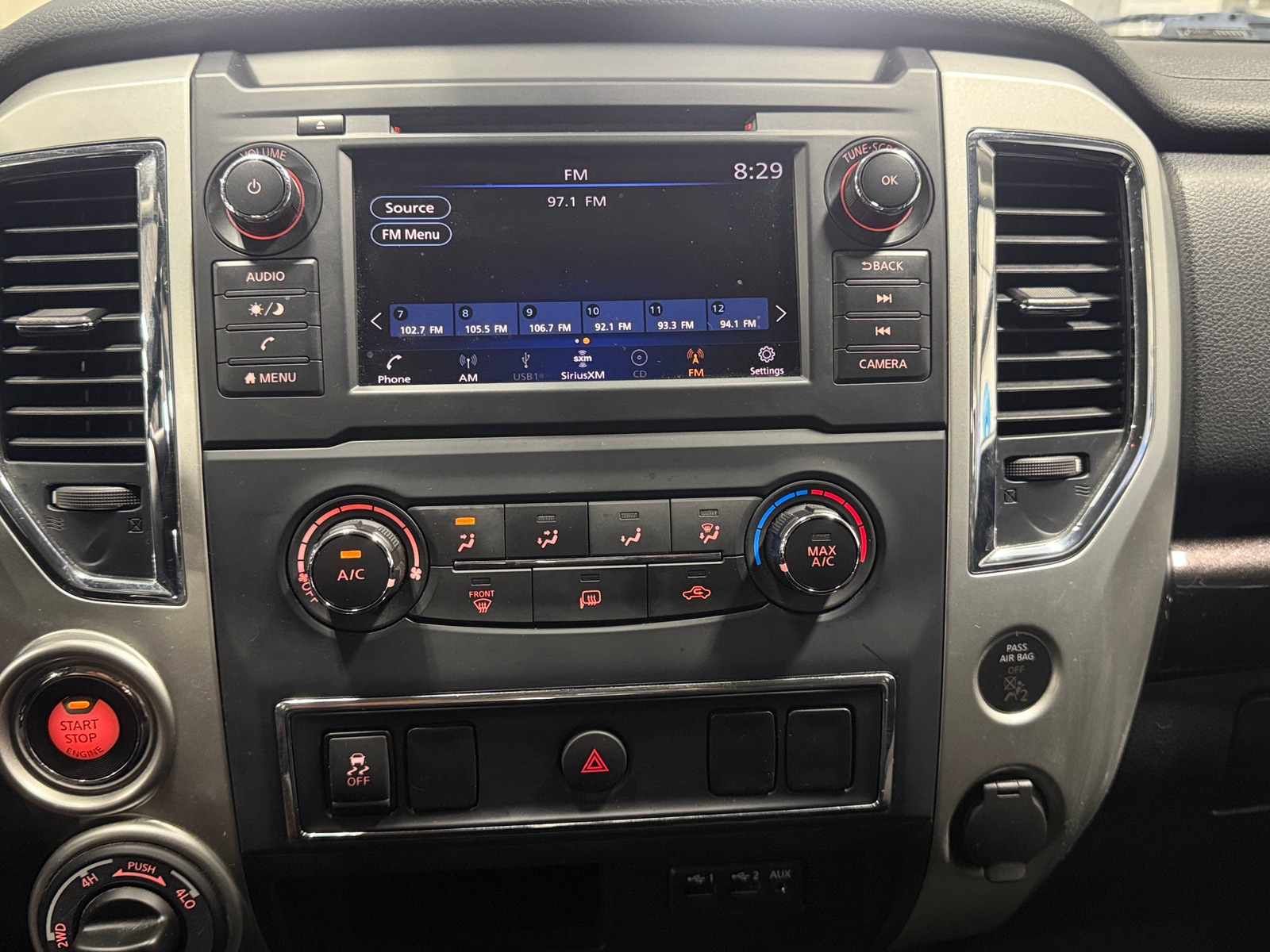 Thumbnail: 2019 Nissan Titan - 4