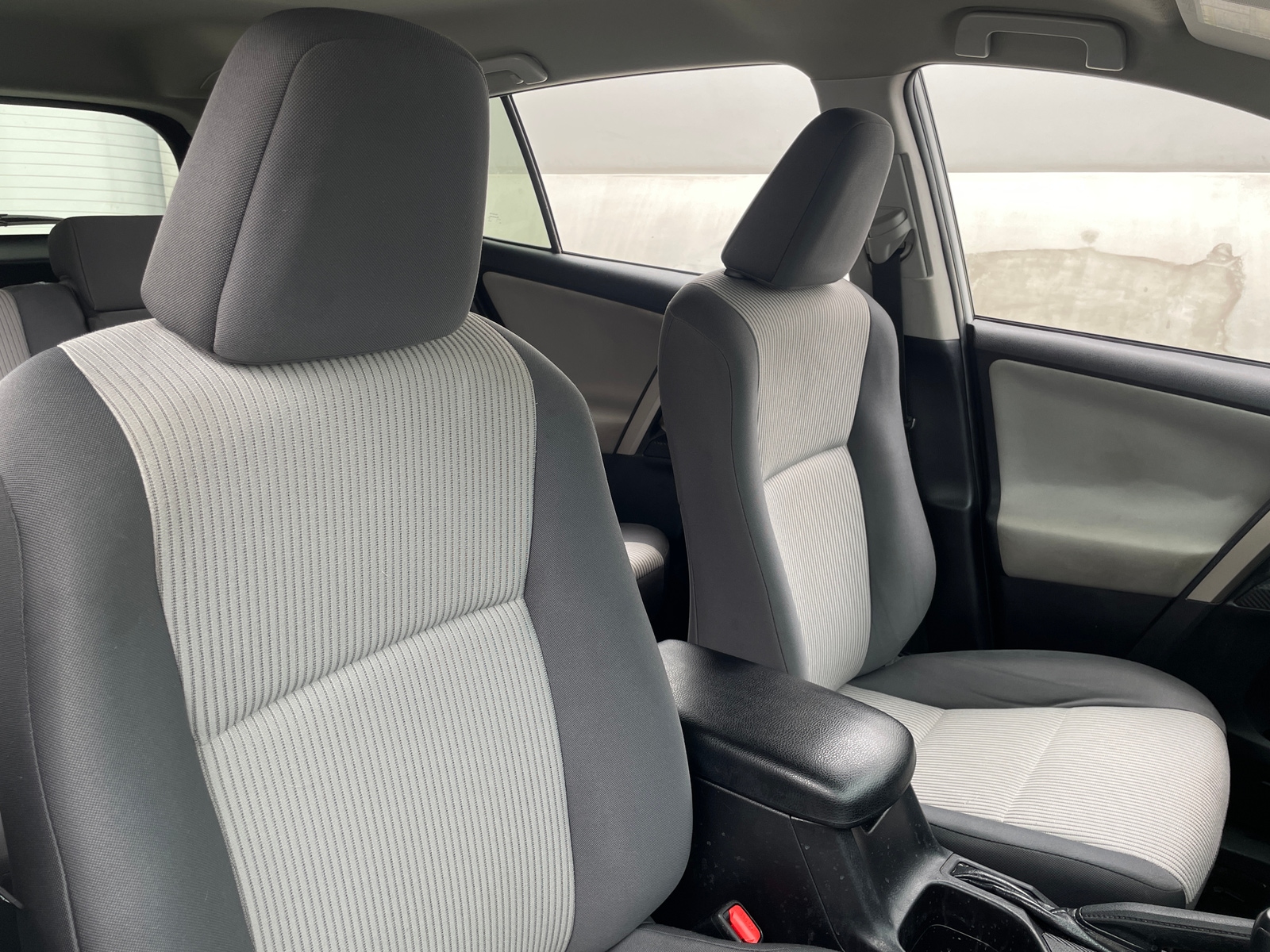 Thumbnail: 2015 Toyota RAV4 - 2