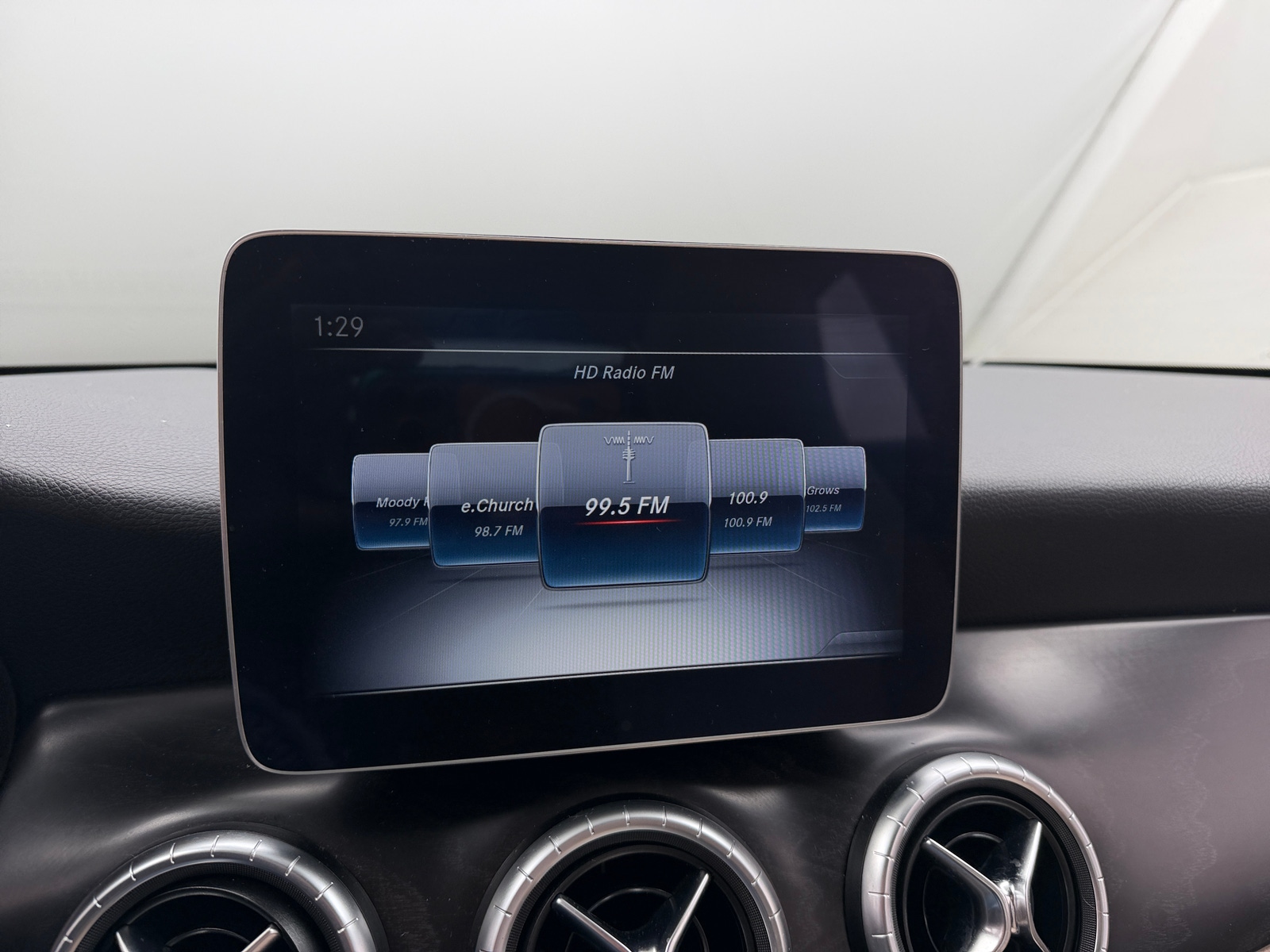 Thumbnail: 2019 Mercedes-Benz CLA - 3