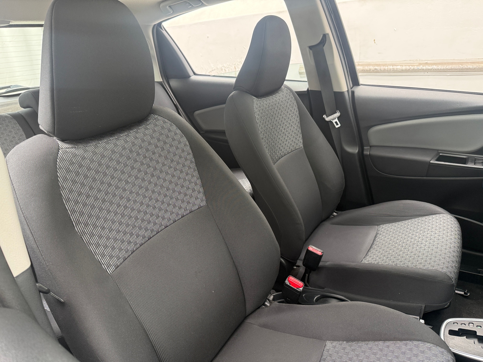 Thumbnail: 2016 Toyota Yaris - 2