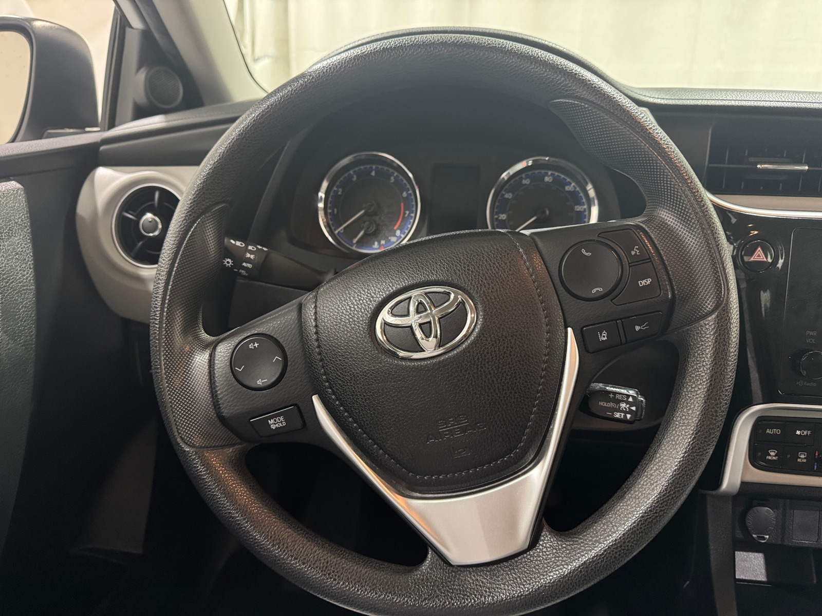Thumbnail: 2017 Toyota Corolla - 5