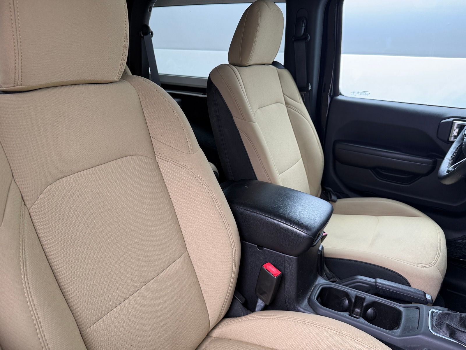 Thumbnail: 2019 Jeep Wrangler - 2