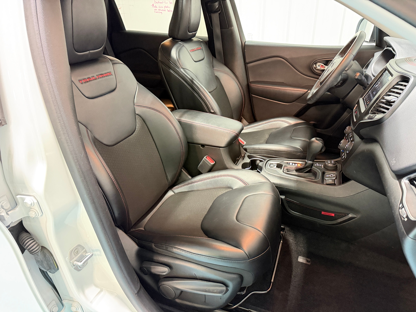 Thumbnail: 2019 Jeep Cherokee - 2