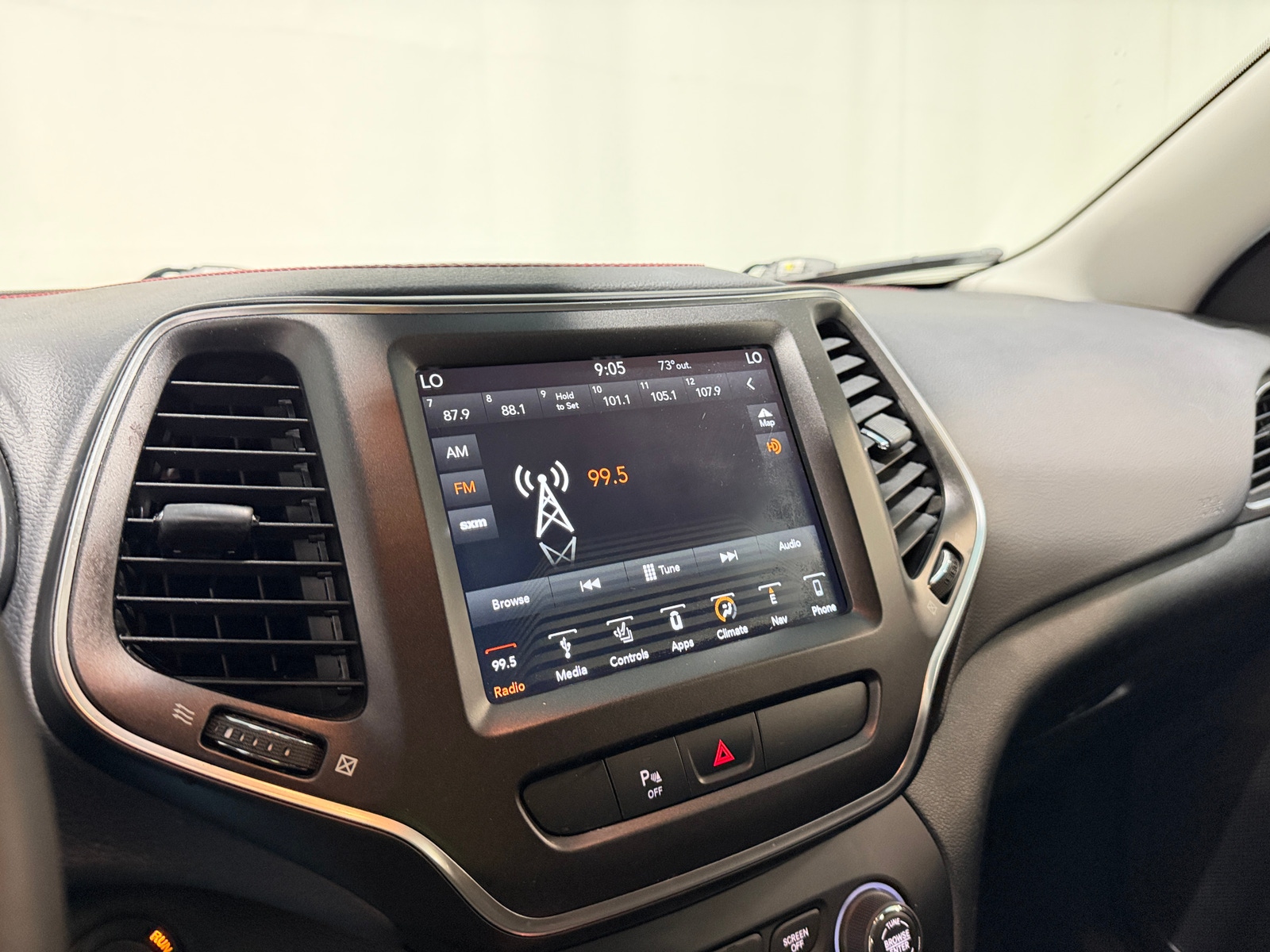 Thumbnail: 2019 Jeep Cherokee - 4