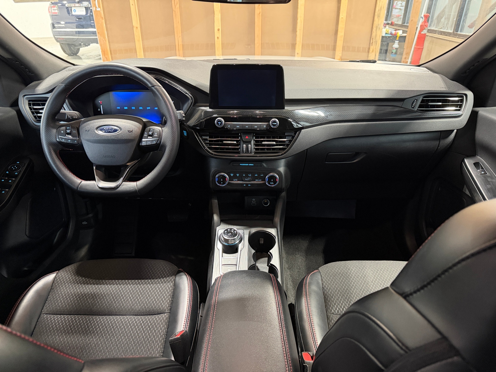 Thumbnail: 2025 Ford Escape - 3
