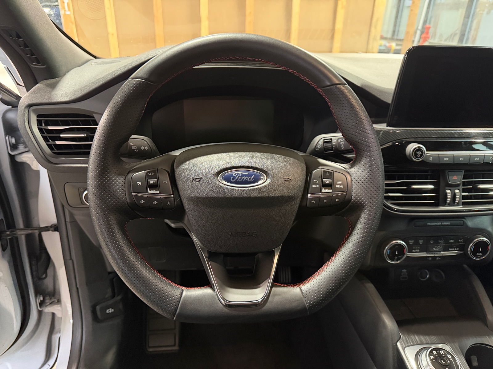 Thumbnail: 2025 Ford Escape - 5