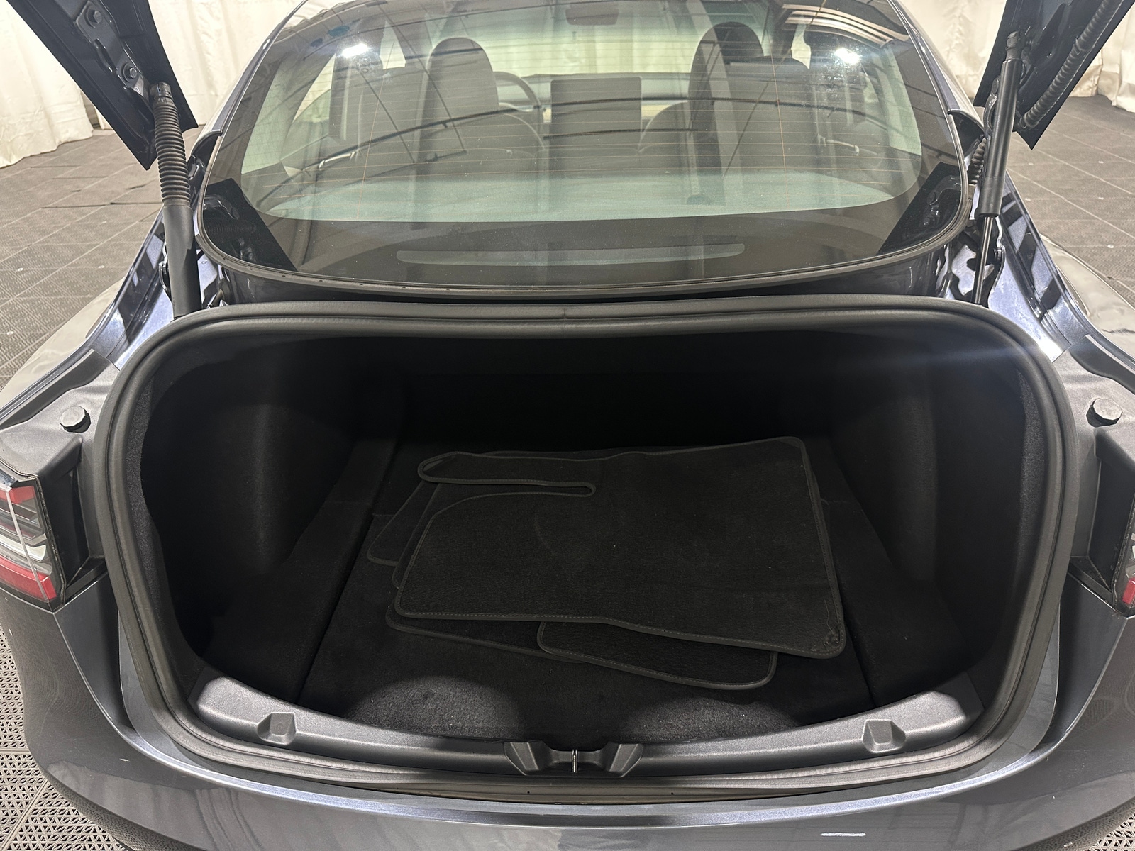Thumbnail: 2023 Tesla Model 3 - 6