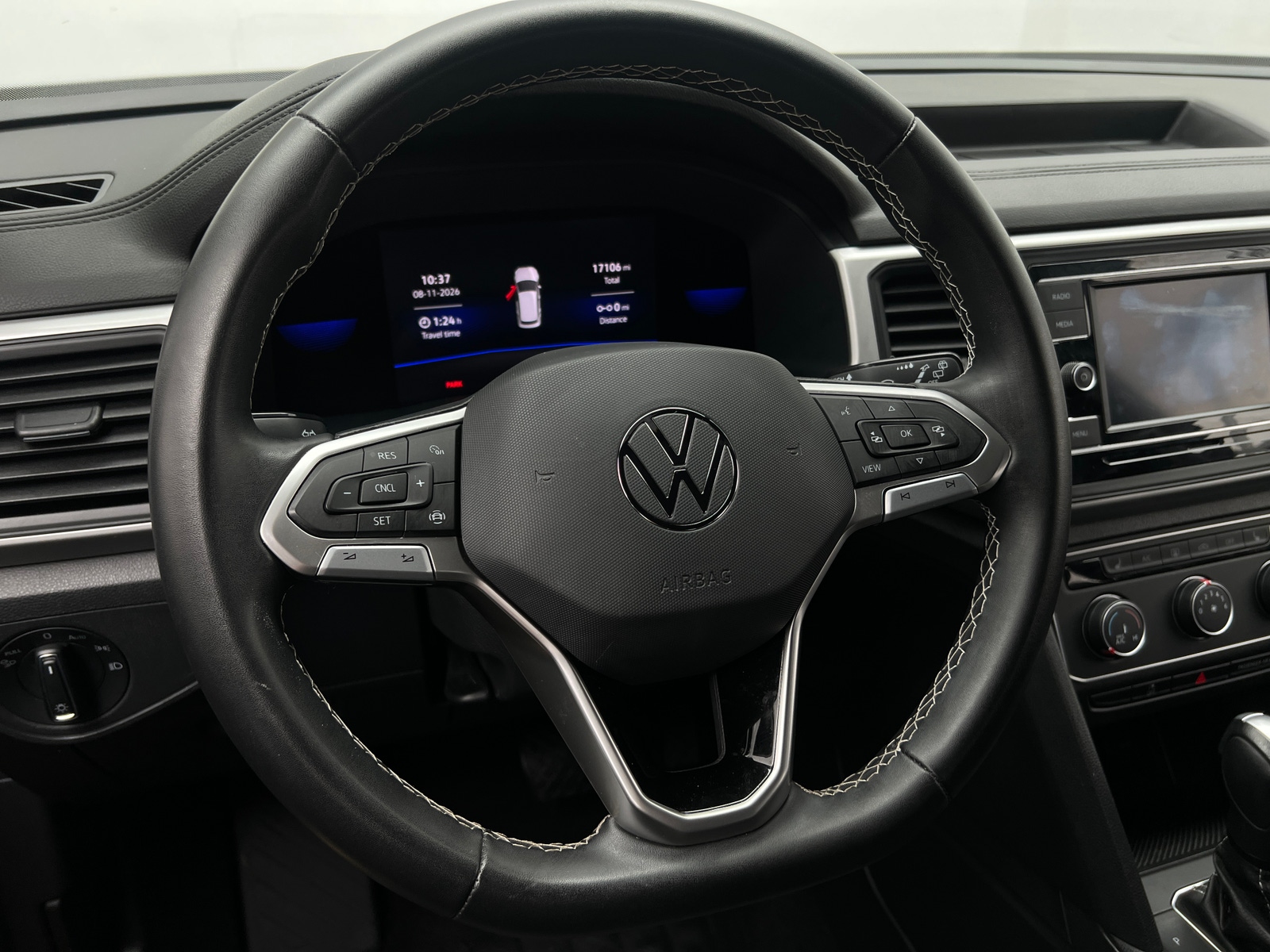 Thumbnail: 2023 Volkswagen Atlas - 4
