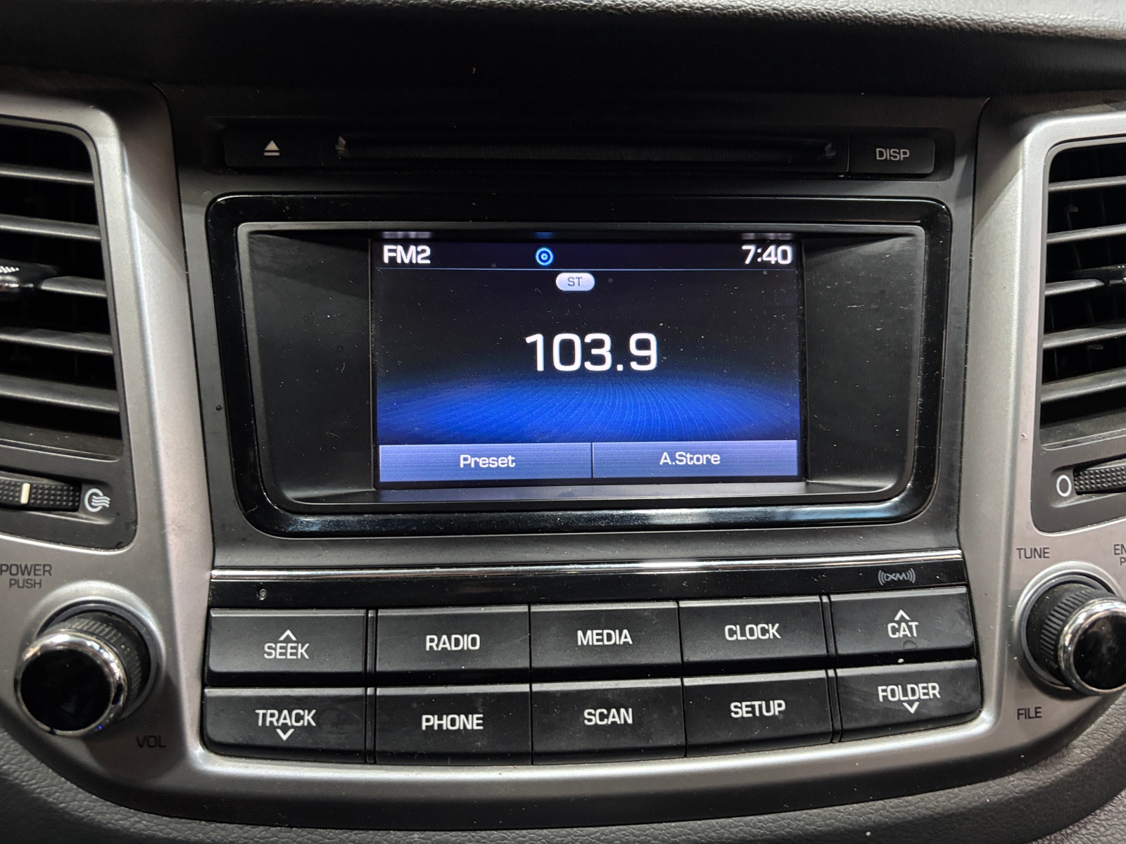 Thumbnail: 2017 Hyundai Tucson - 4
