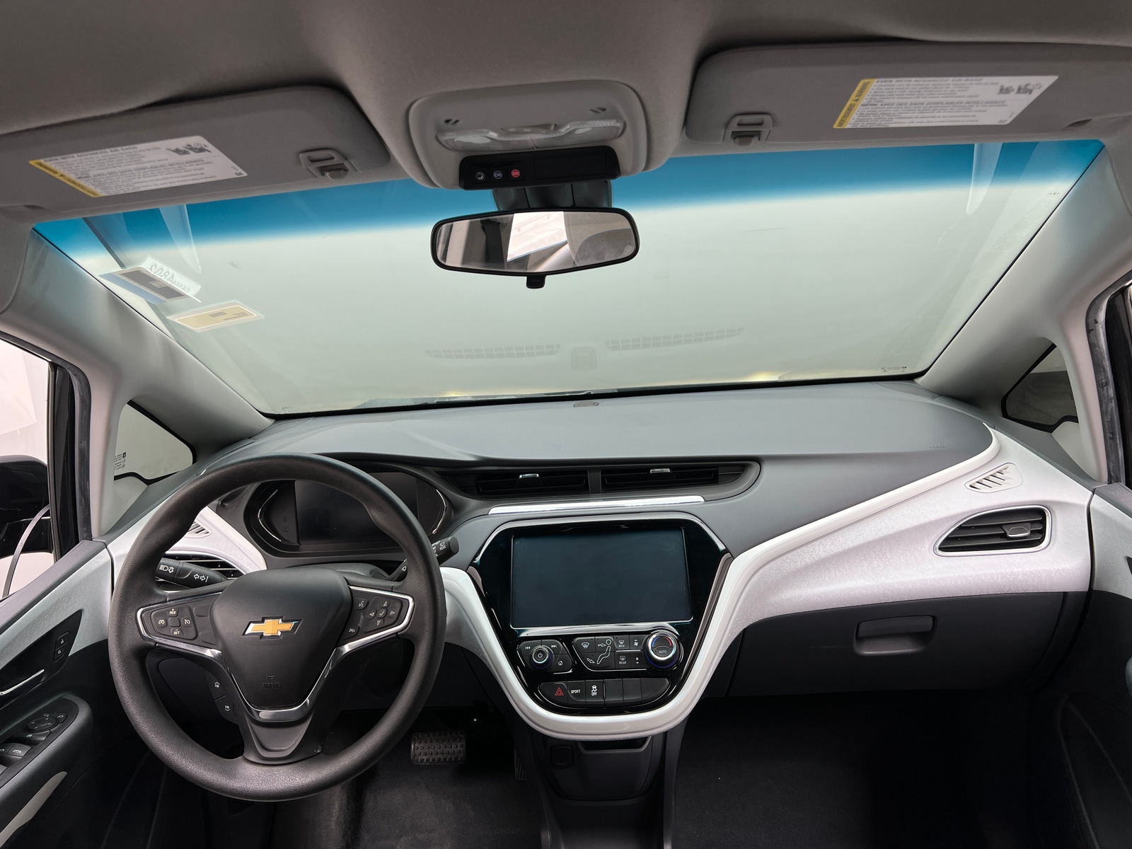 Thumbnail: 2018 Chevrolet Bolt EV - 3