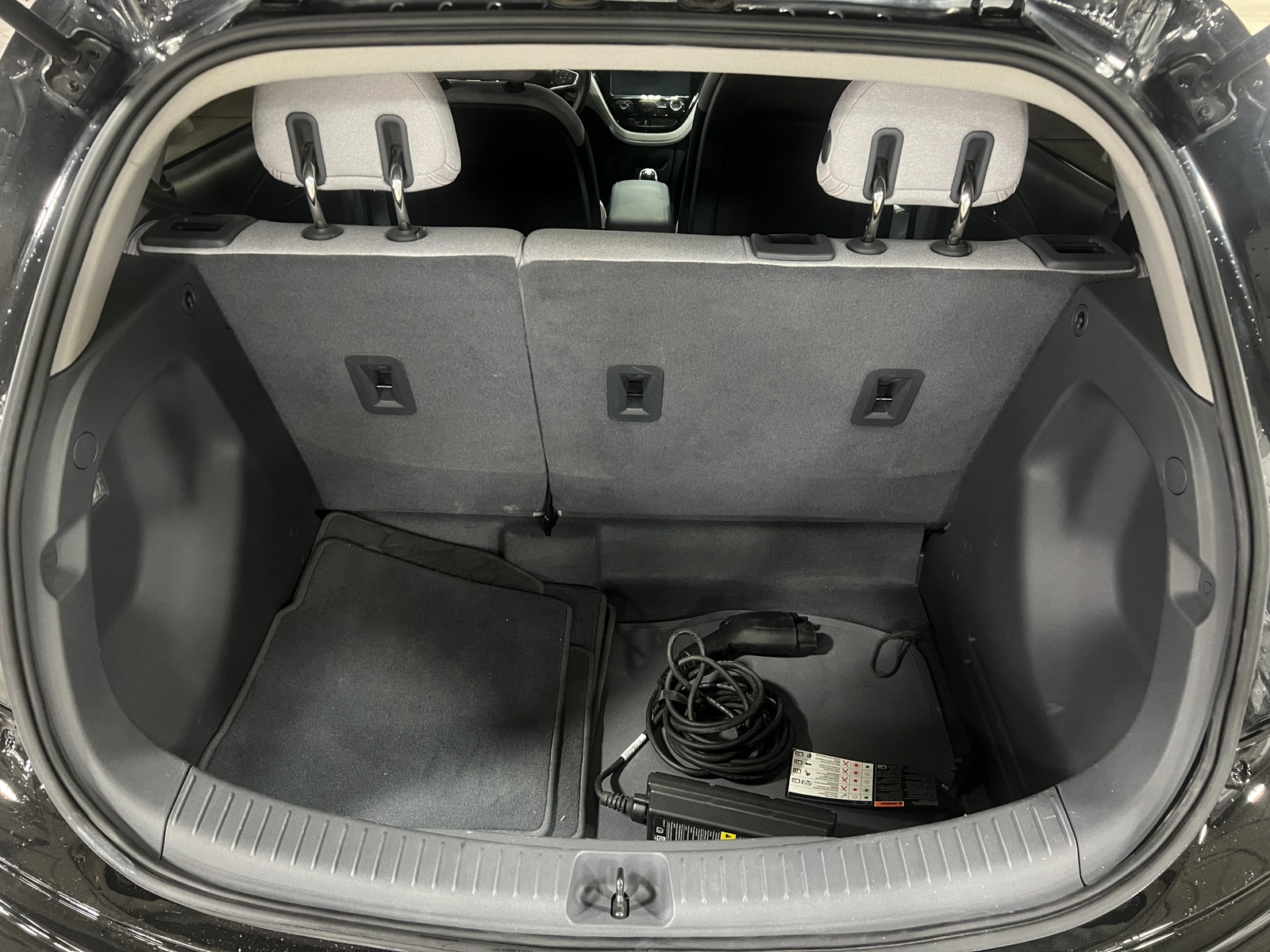 Thumbnail: 2018 Chevrolet Bolt EV - 7