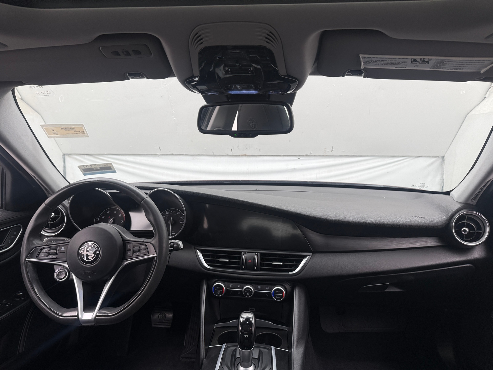 Thumbnail: 2017 Alfa Romeo Giulia - 2