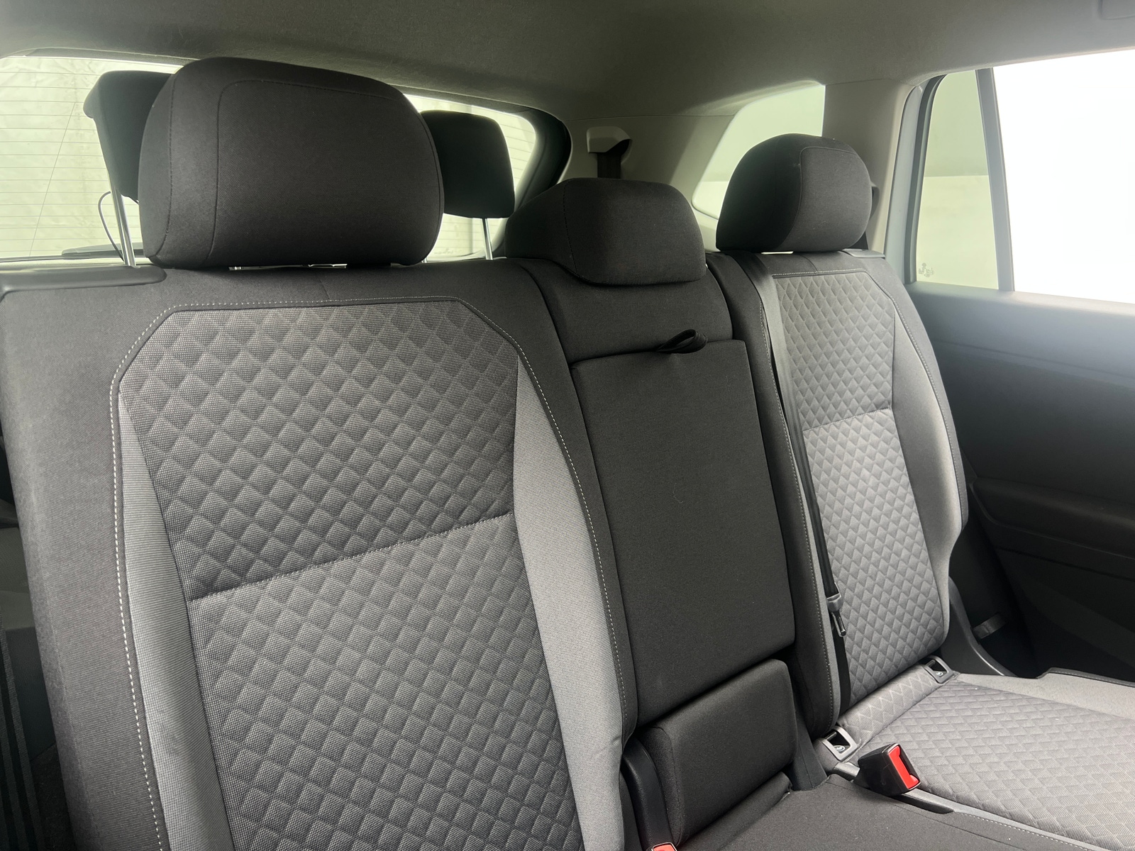 Thumbnail: 2020 Volkswagen Tiguan - 6