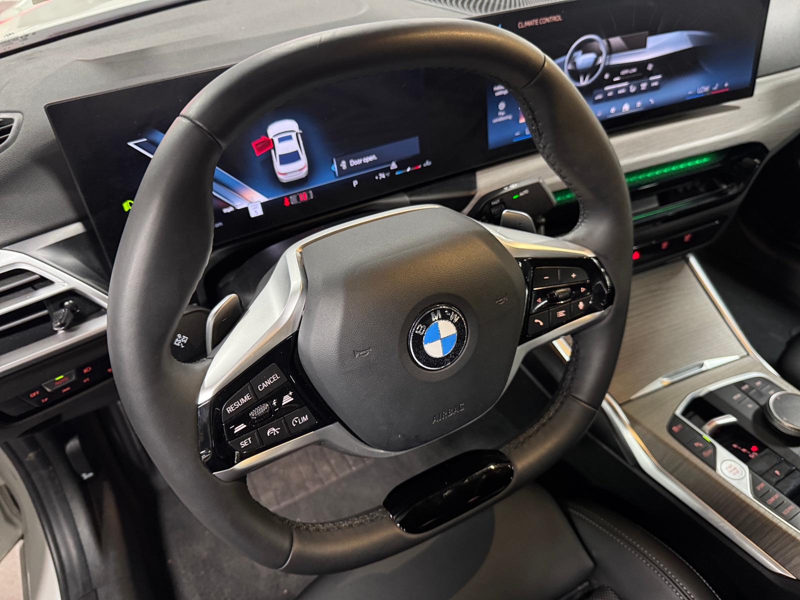 Thumbnail: 2026 BMW 3 Series - 4
