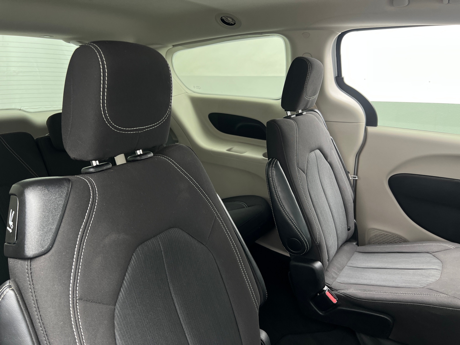 Thumbnail: 2024 Chrysler Voyager - 6