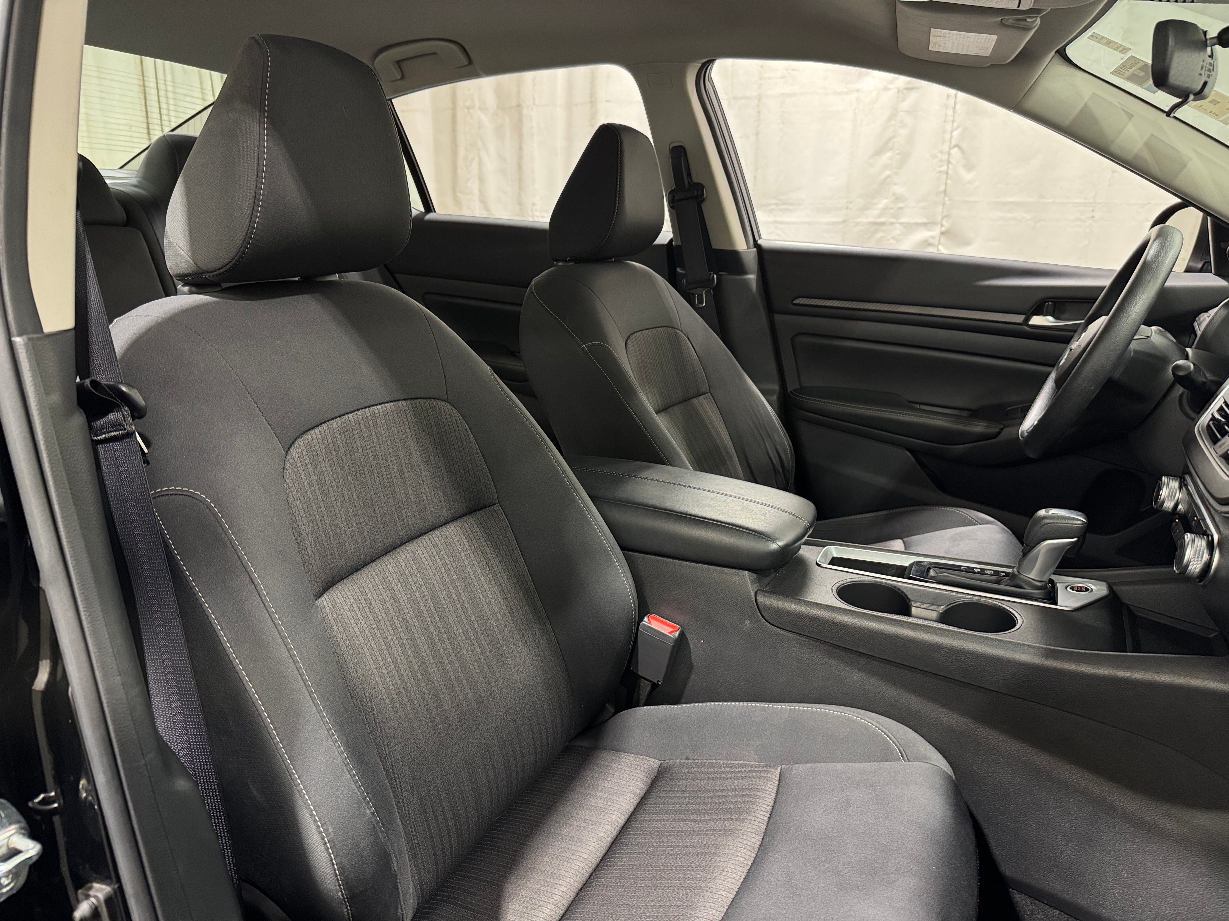 2025 Nissan Altima SV - Photo 4