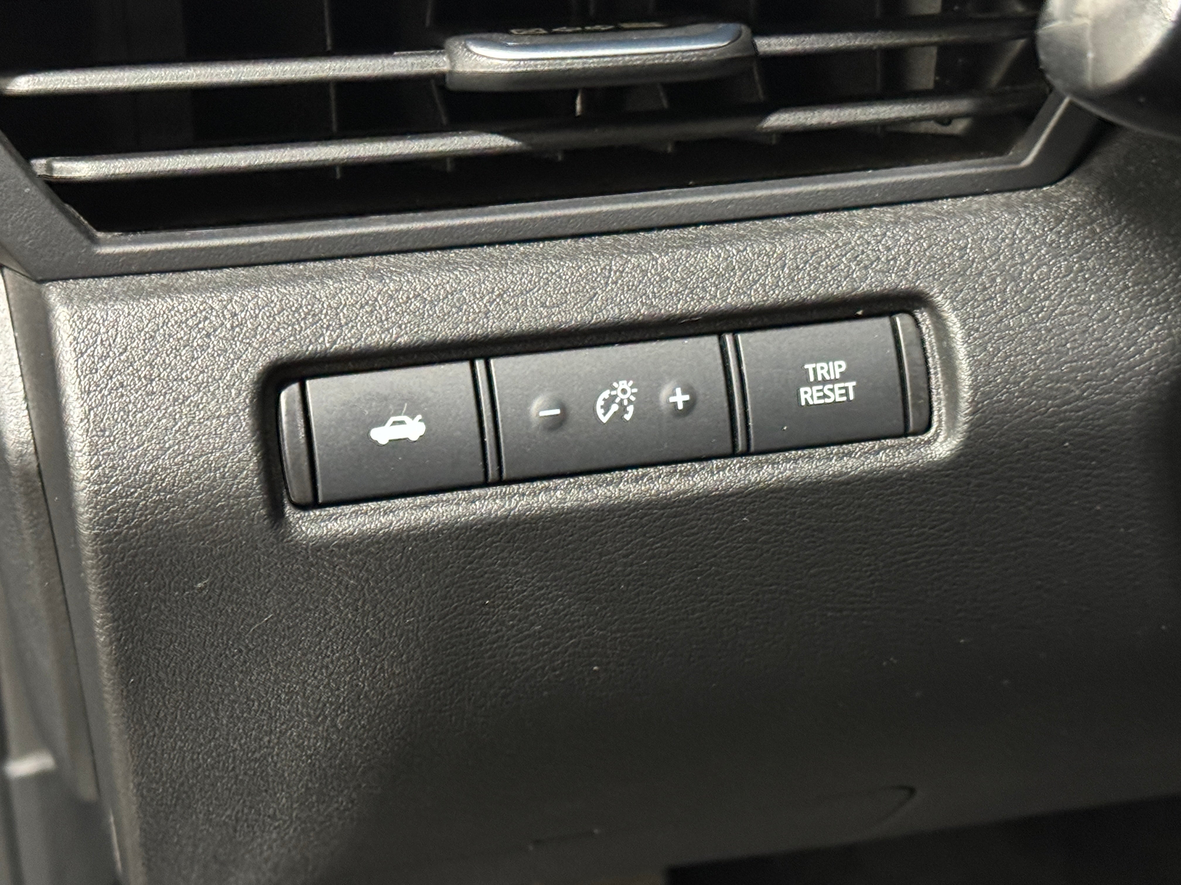 2025 Nissan Altima SV - Photo 3