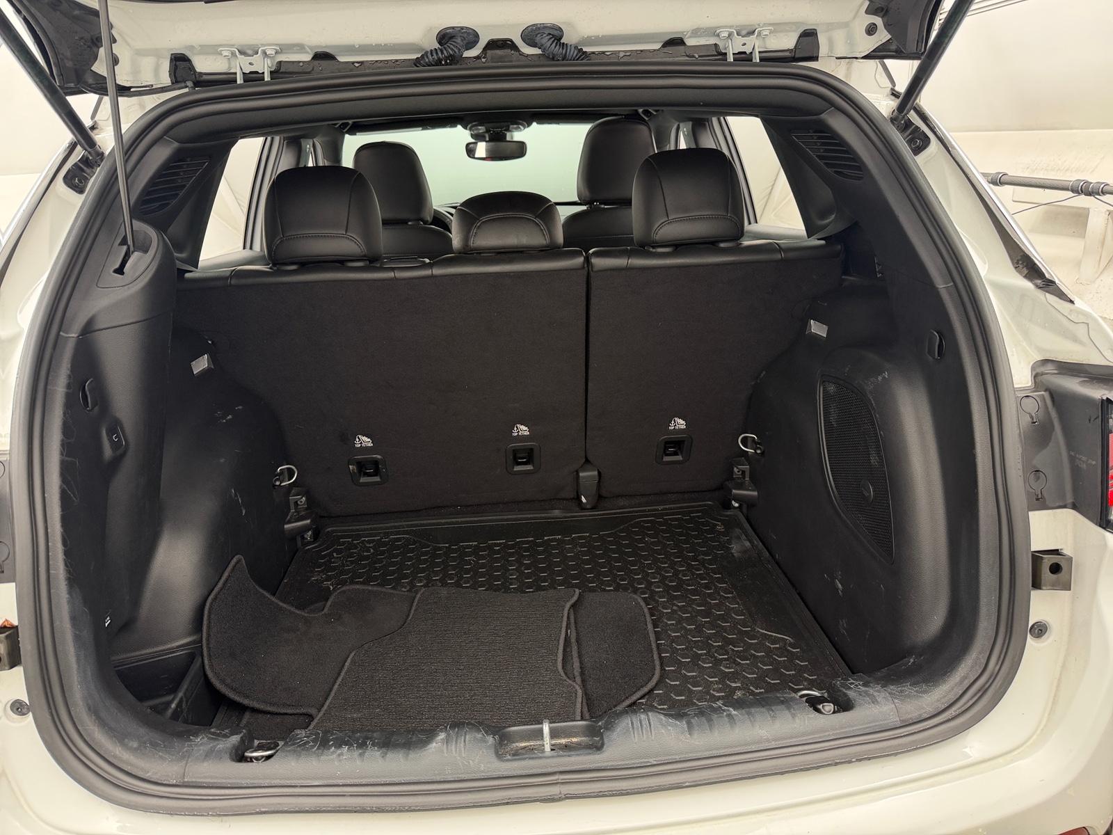 Thumbnail: 2023 Jeep Compass - 6