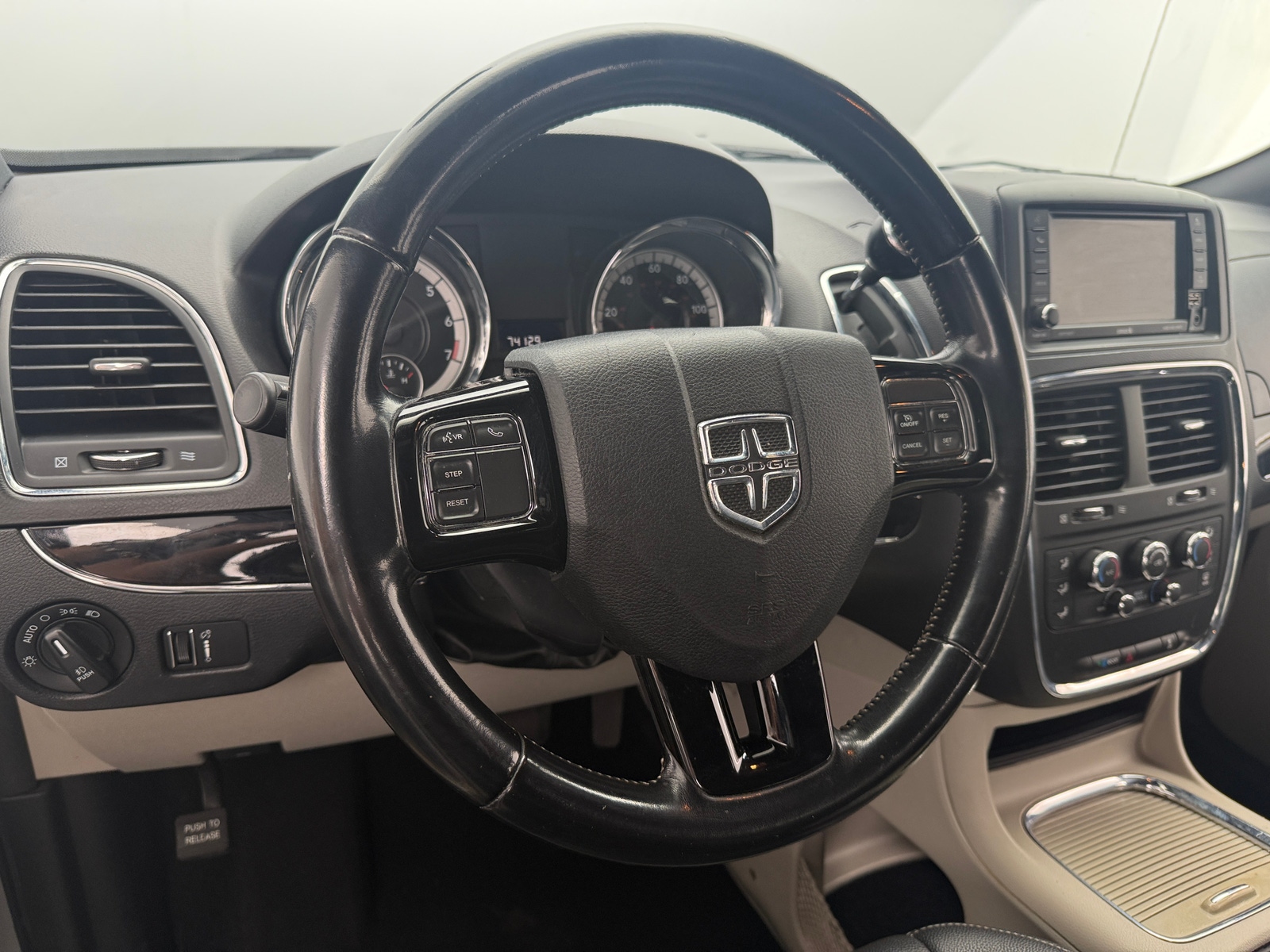 Thumbnail: 2020 Dodge Grand Caravan - 4