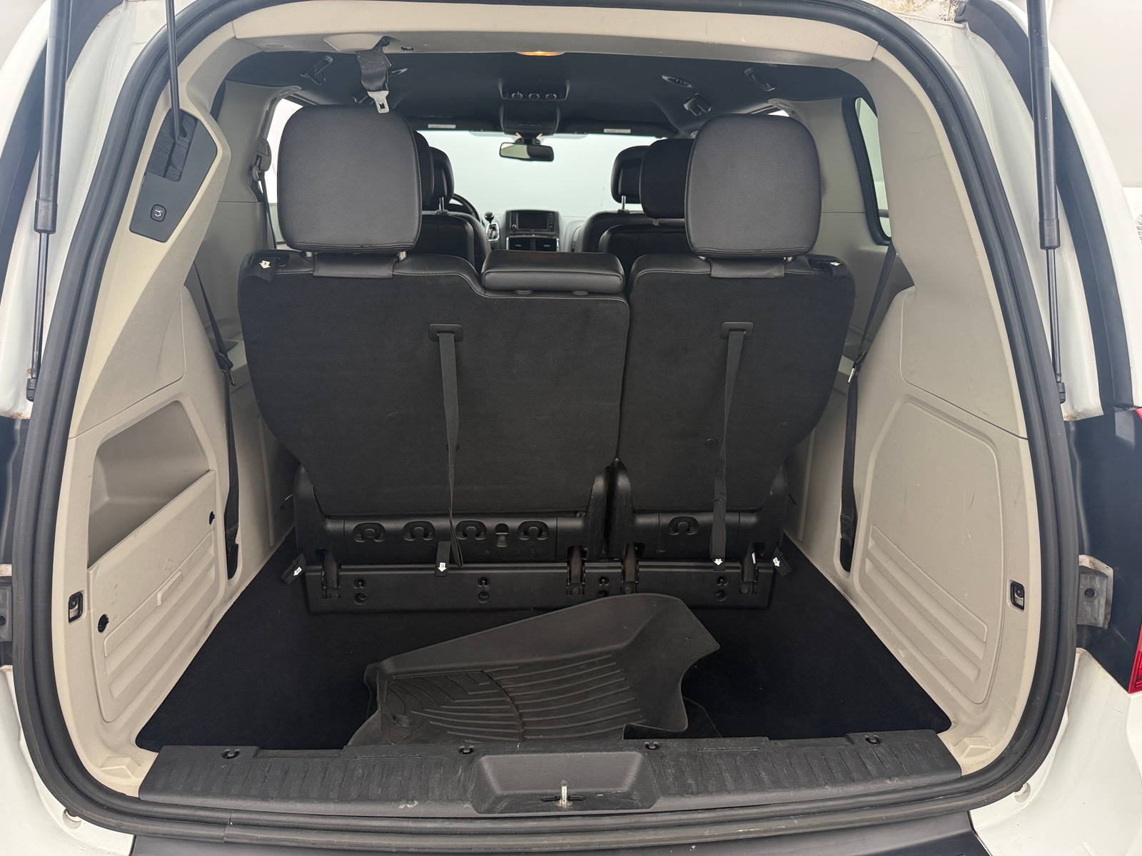 Thumbnail: 2020 Dodge Grand Caravan - 6