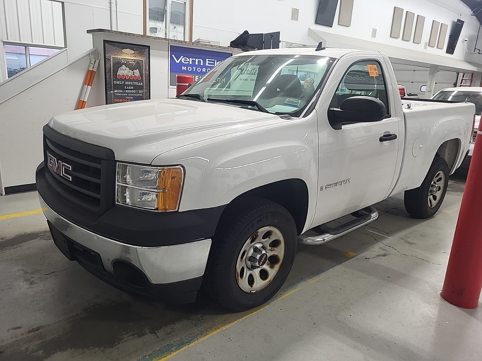 2008 GMC Sierra 1500 2WD Reg Cab 119.0" Work Truck
